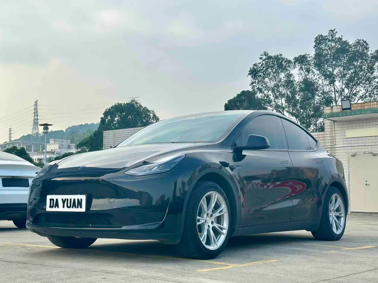 Tesla Model Y  из Китая