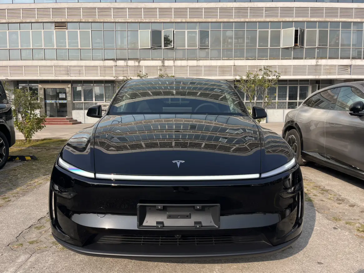 Tesla Model Y  из Китая