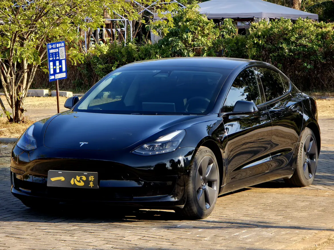 Tesla Model 3  из Китая