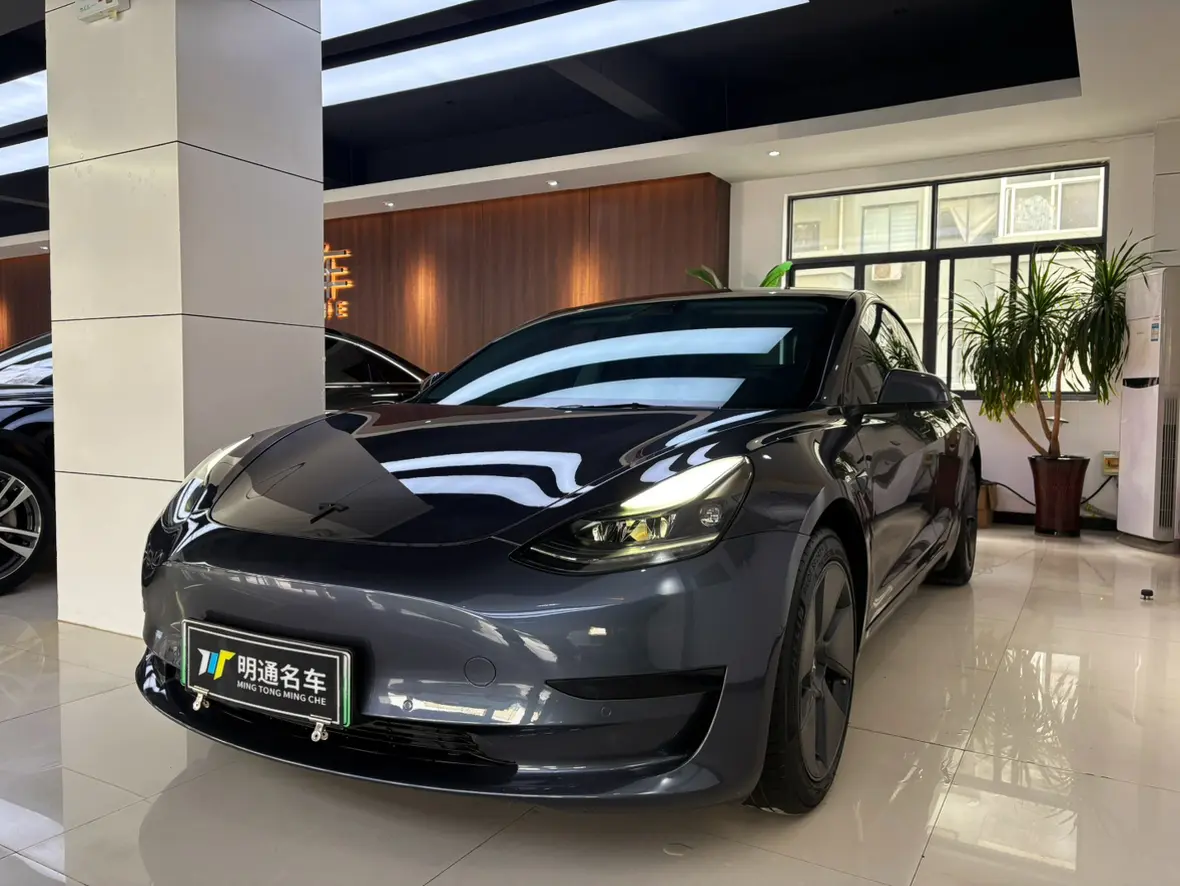 Tesla Model 3  из Китая
