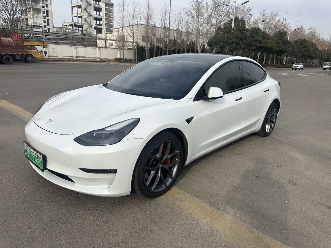 Tesla Model 3  из Китая