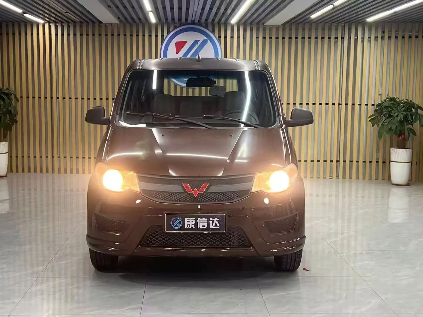 Wuling Hongguang  из Китая