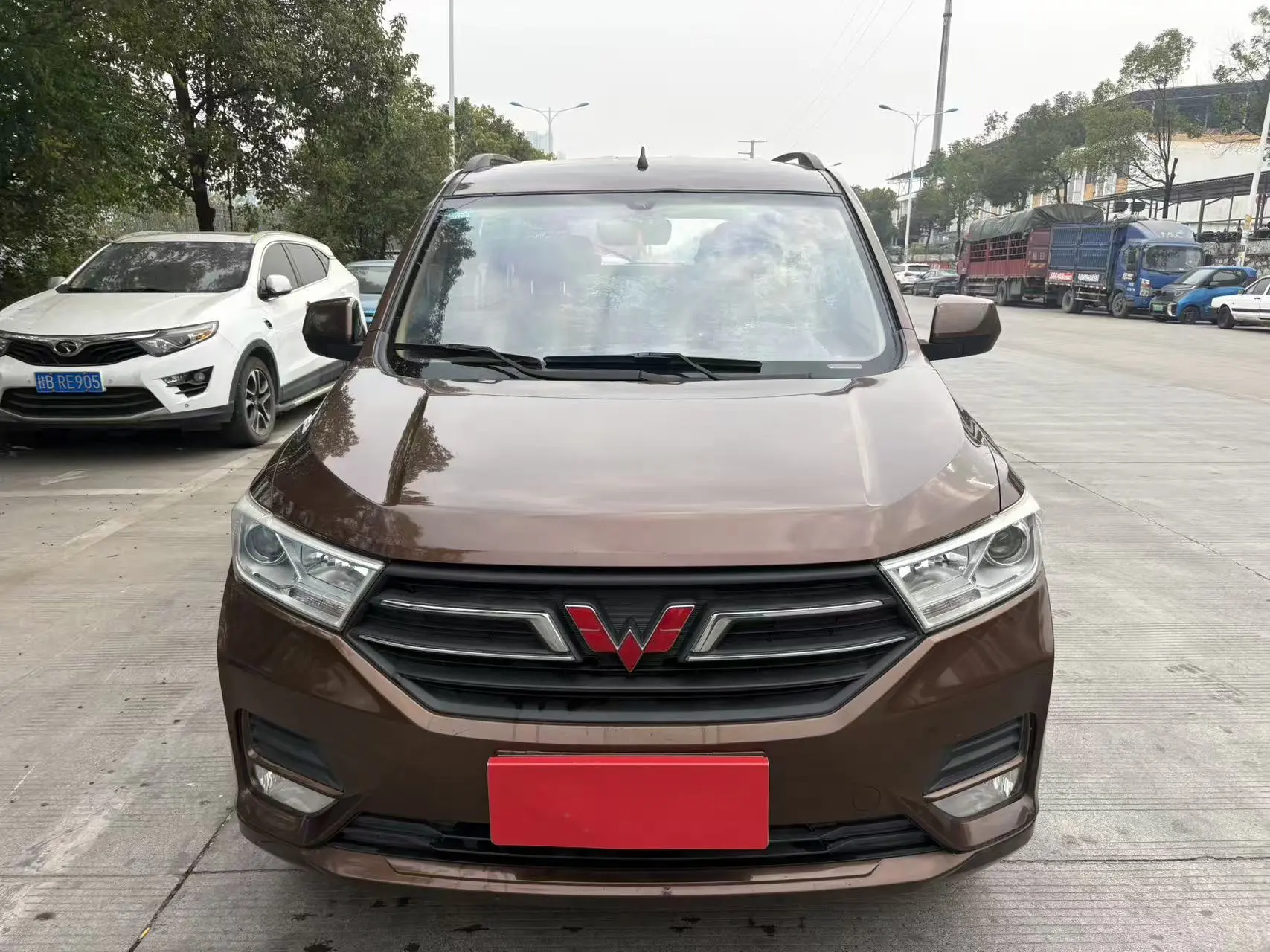 Wuling Hongguang  из Китая