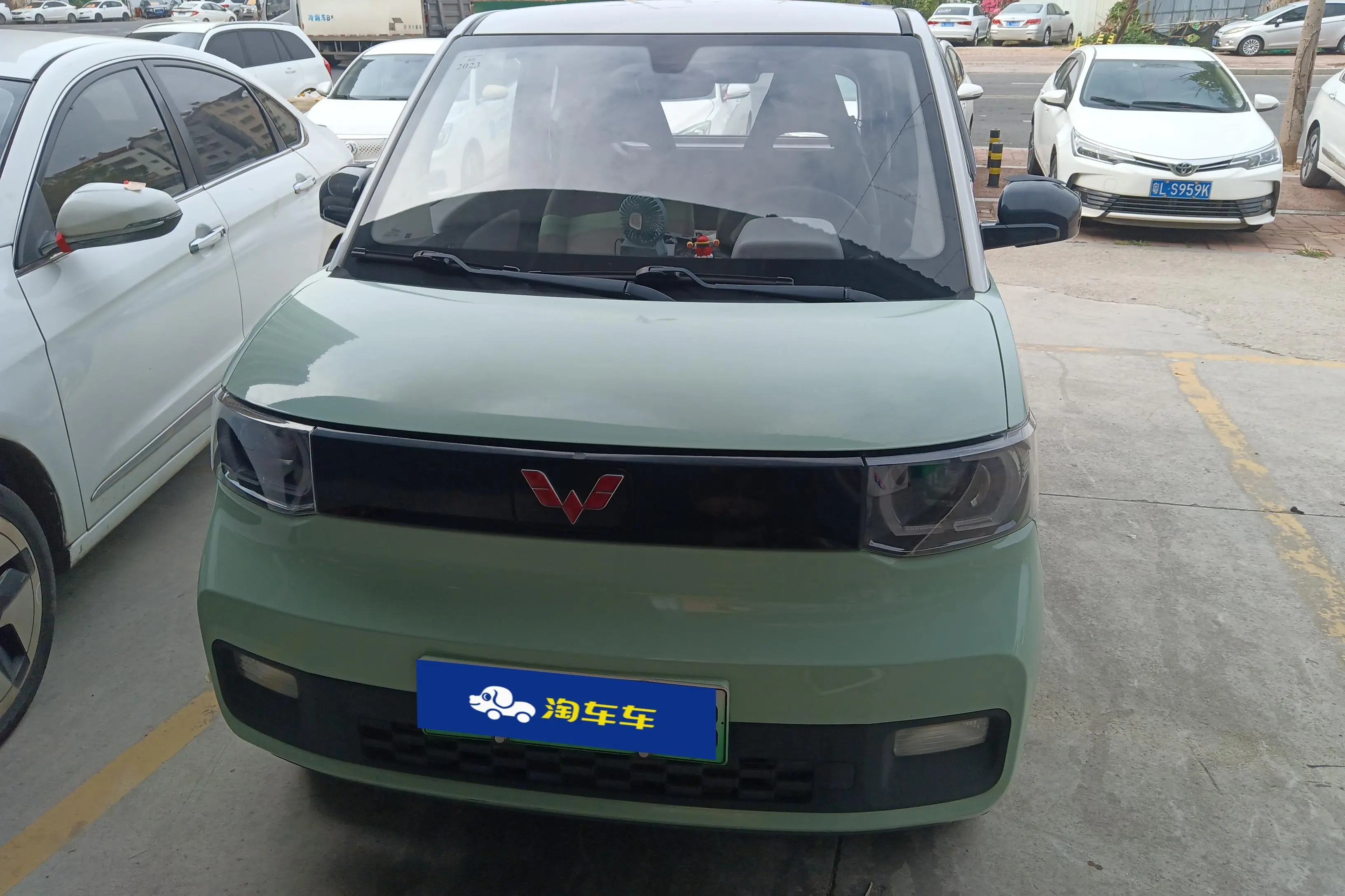 Wuling Hongguang MINIEV  из Китая