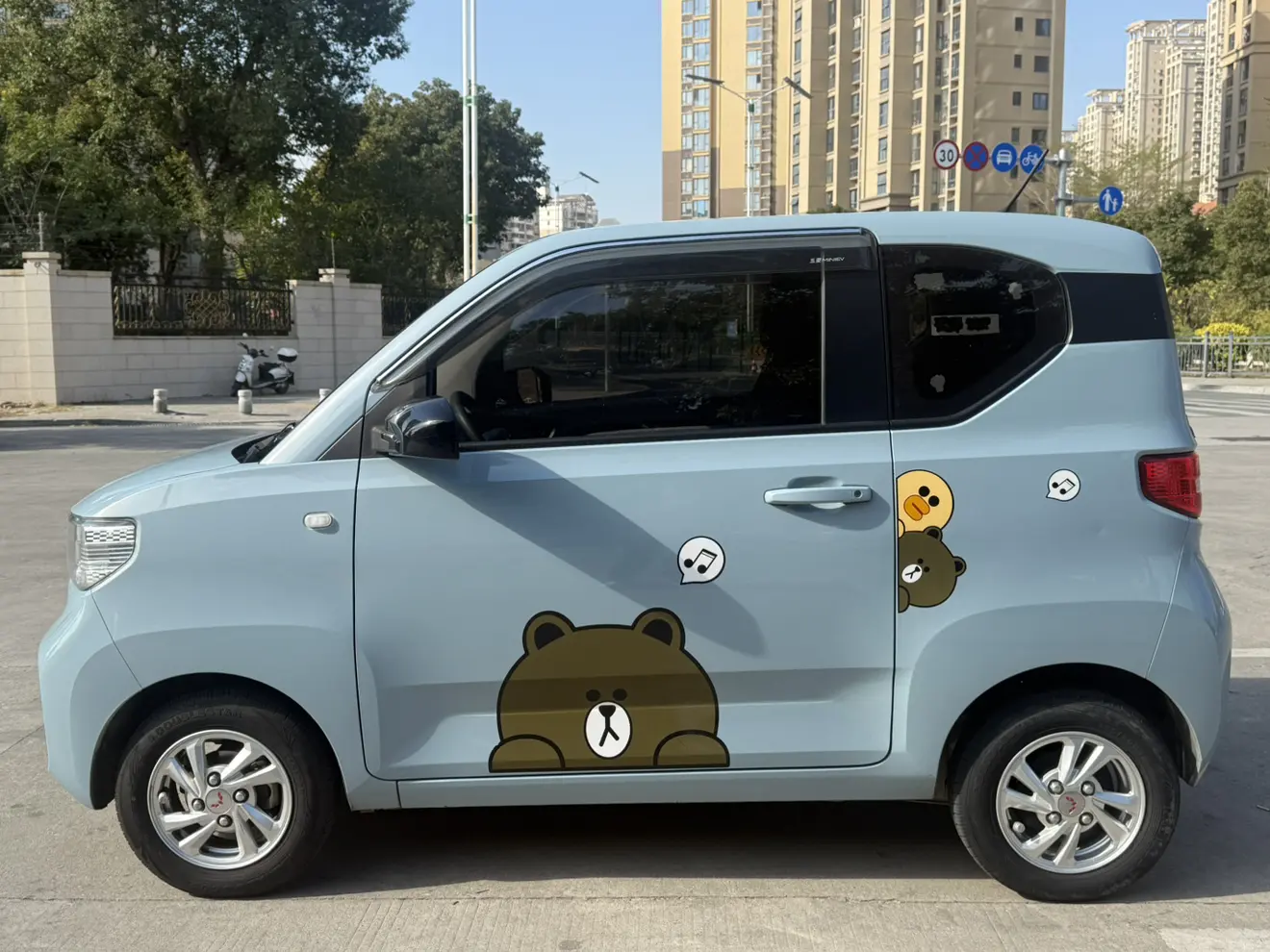 Wuling Hongguang MINIEV  из Китая