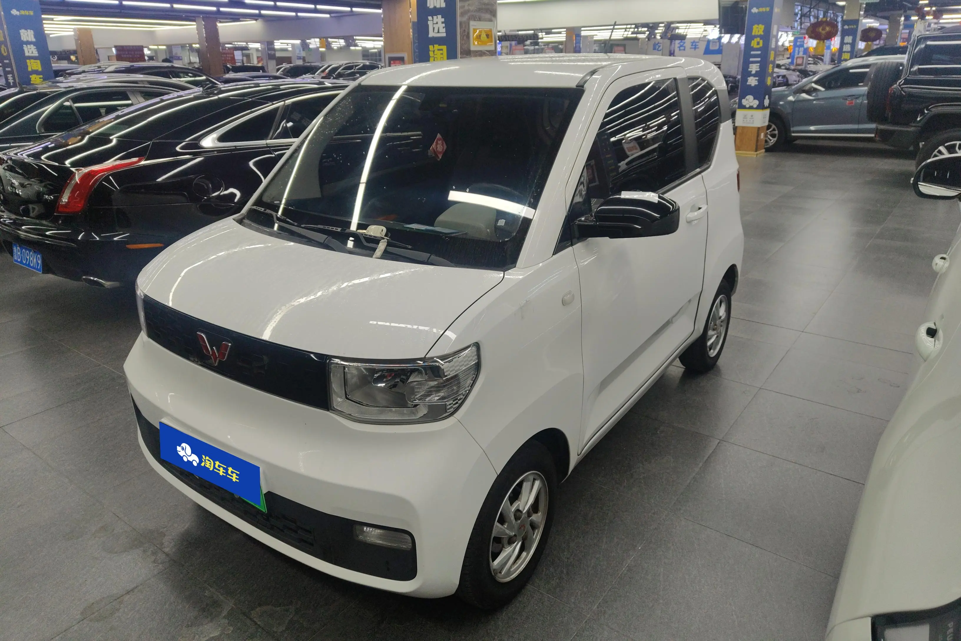 Wuling Hongguang MINIEV  из Китая