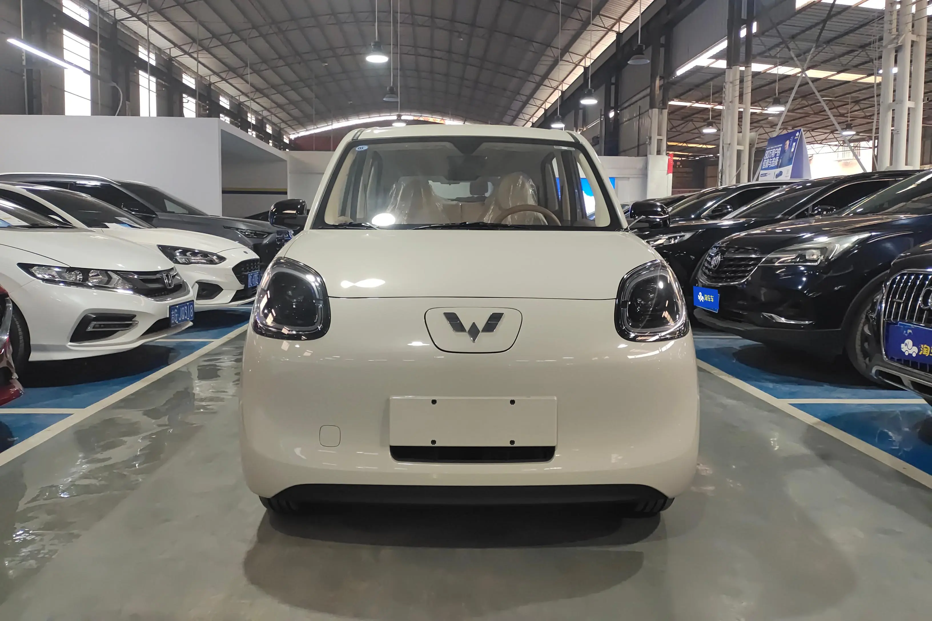 Wuling Hongguang MINIEV  из Китая