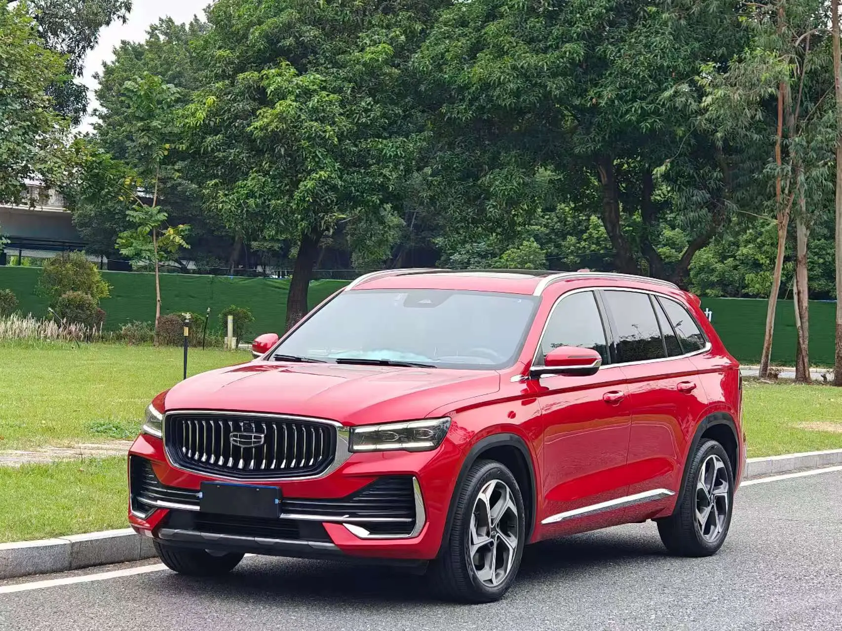 Geely Monjaro (Xingyue L)  из Китая