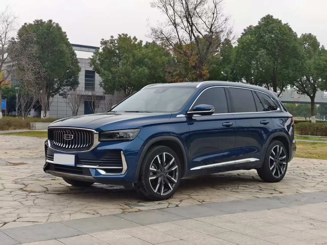 Geely Monjaro (Xingyue L)  из Китая