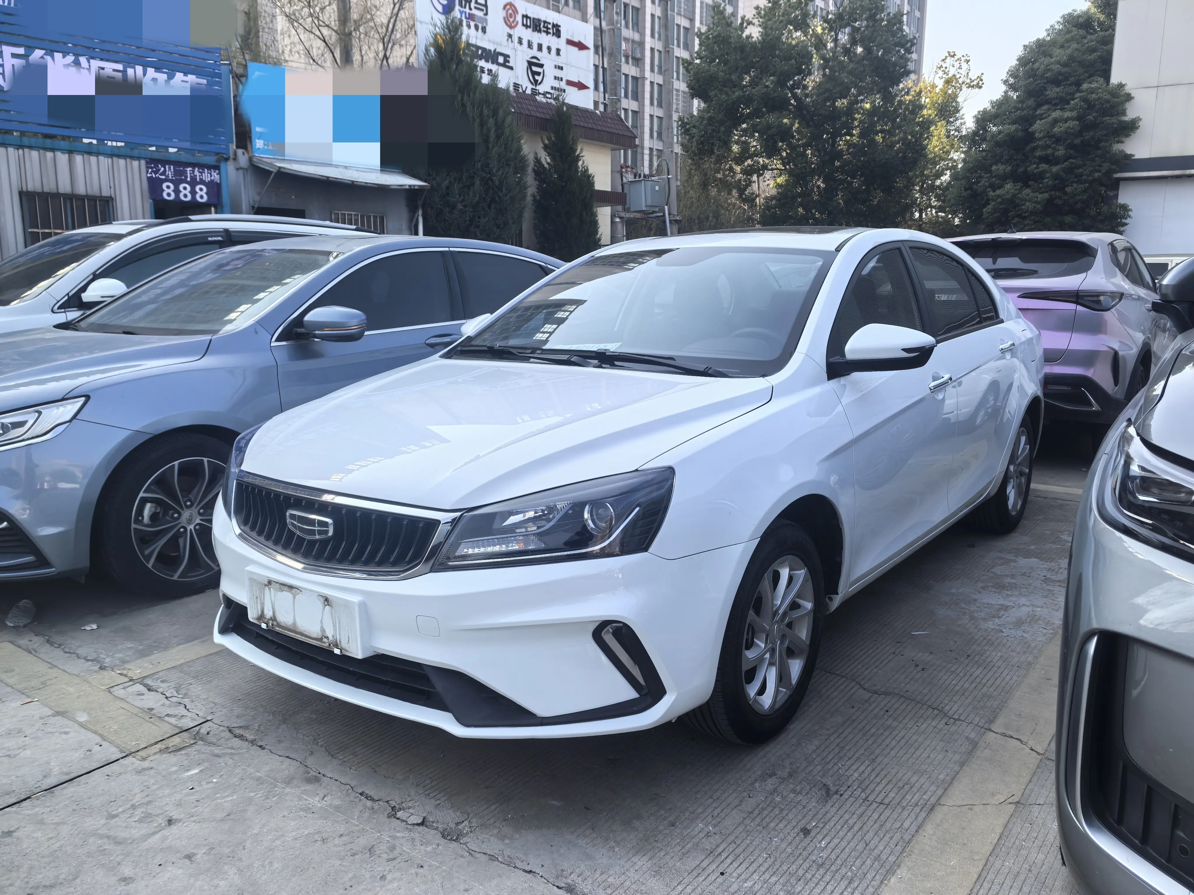 Geely Emgrand  из Китая