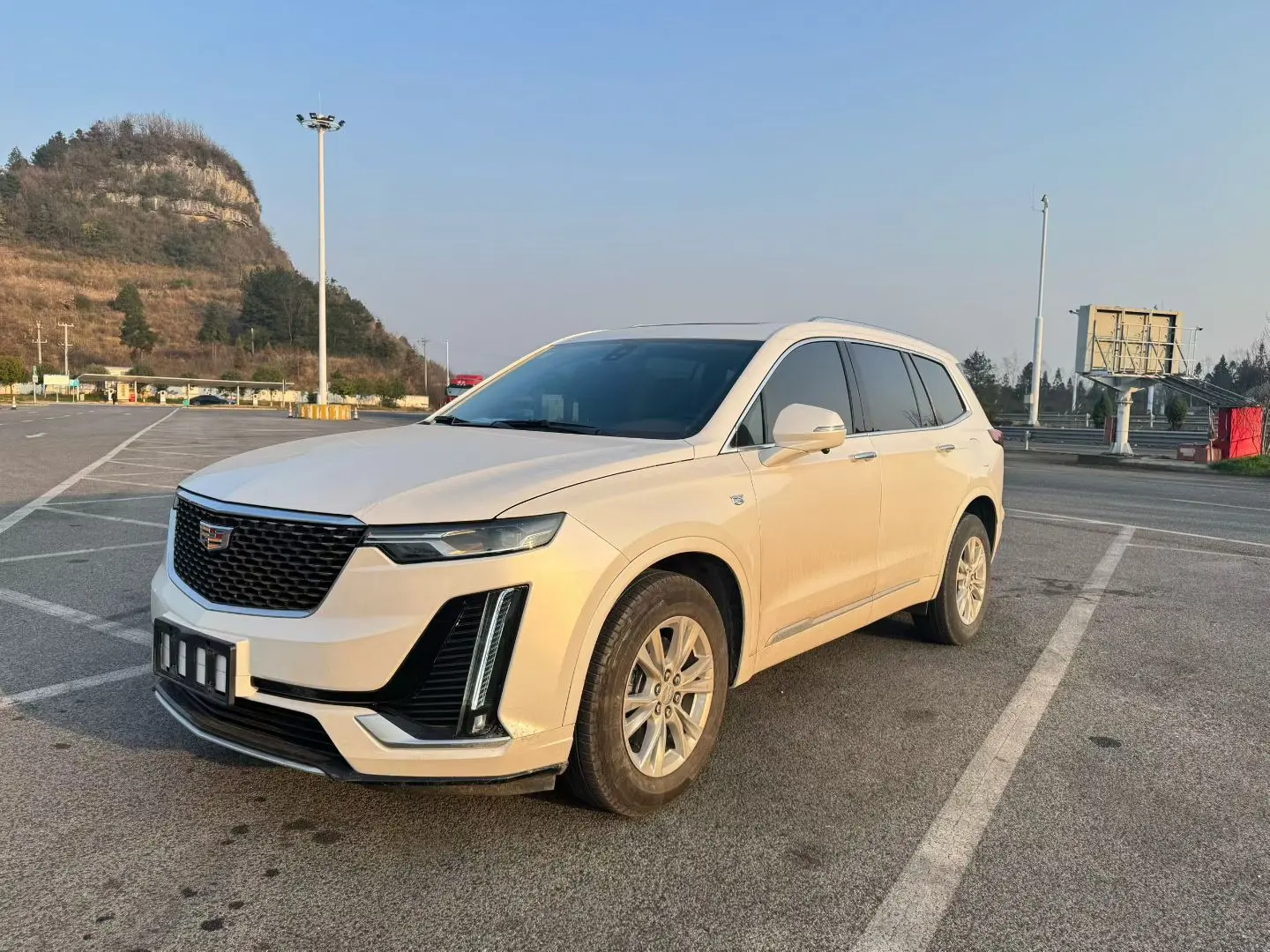 Cadillac XT6  из Китая
