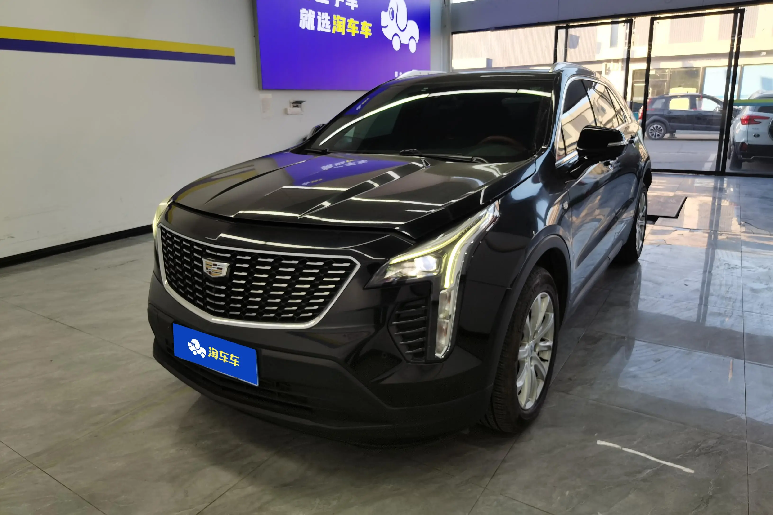 Cadillac XT4  из Китая