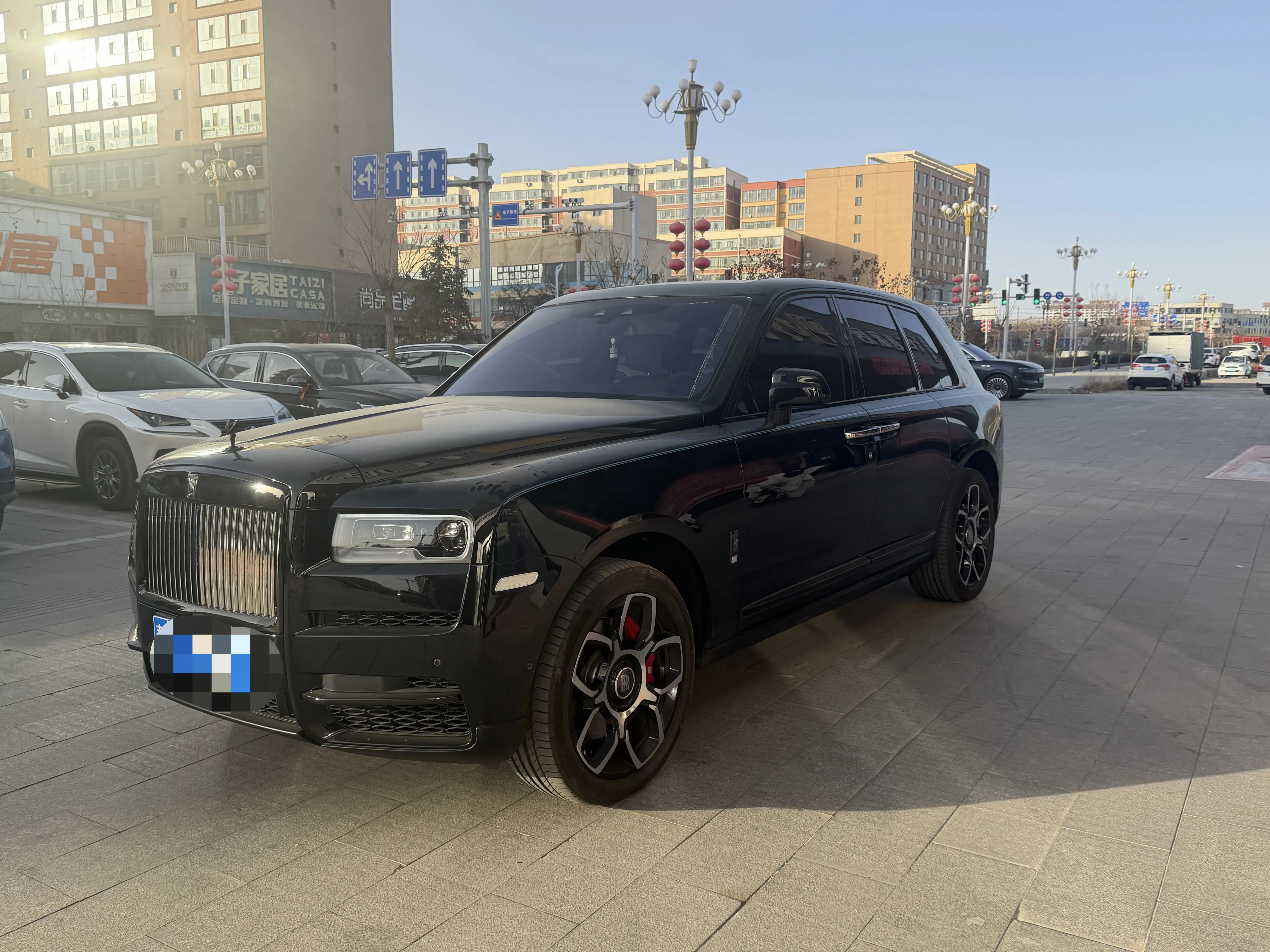 Rolls Royce Cullinan  из Китая