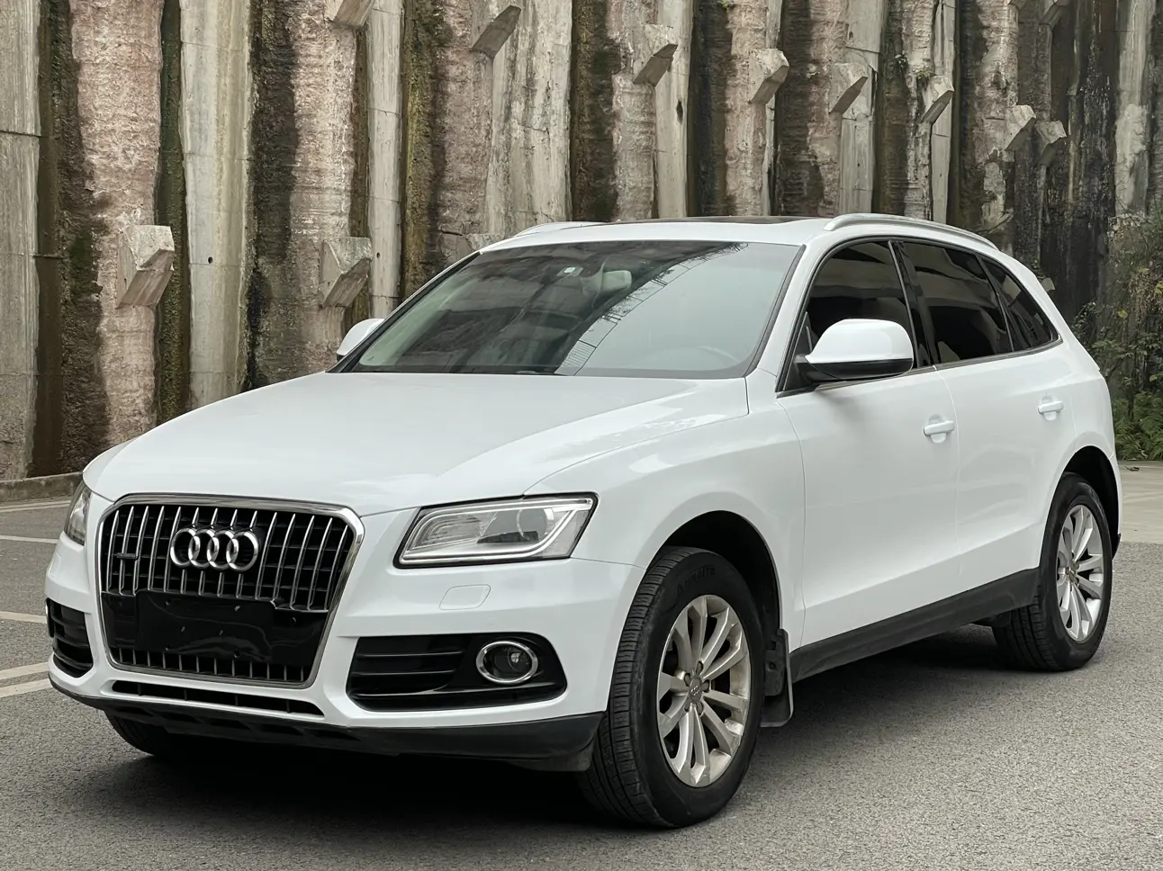 Audi Q5  из Китая