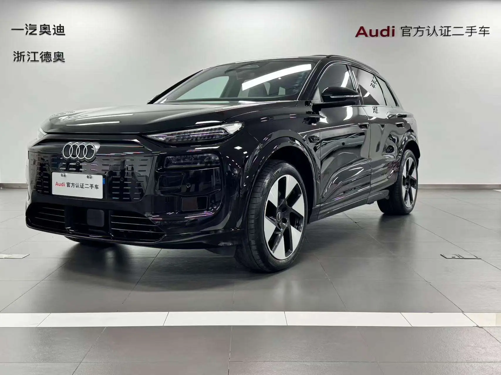 Audi Q6L e-tron  из Китая