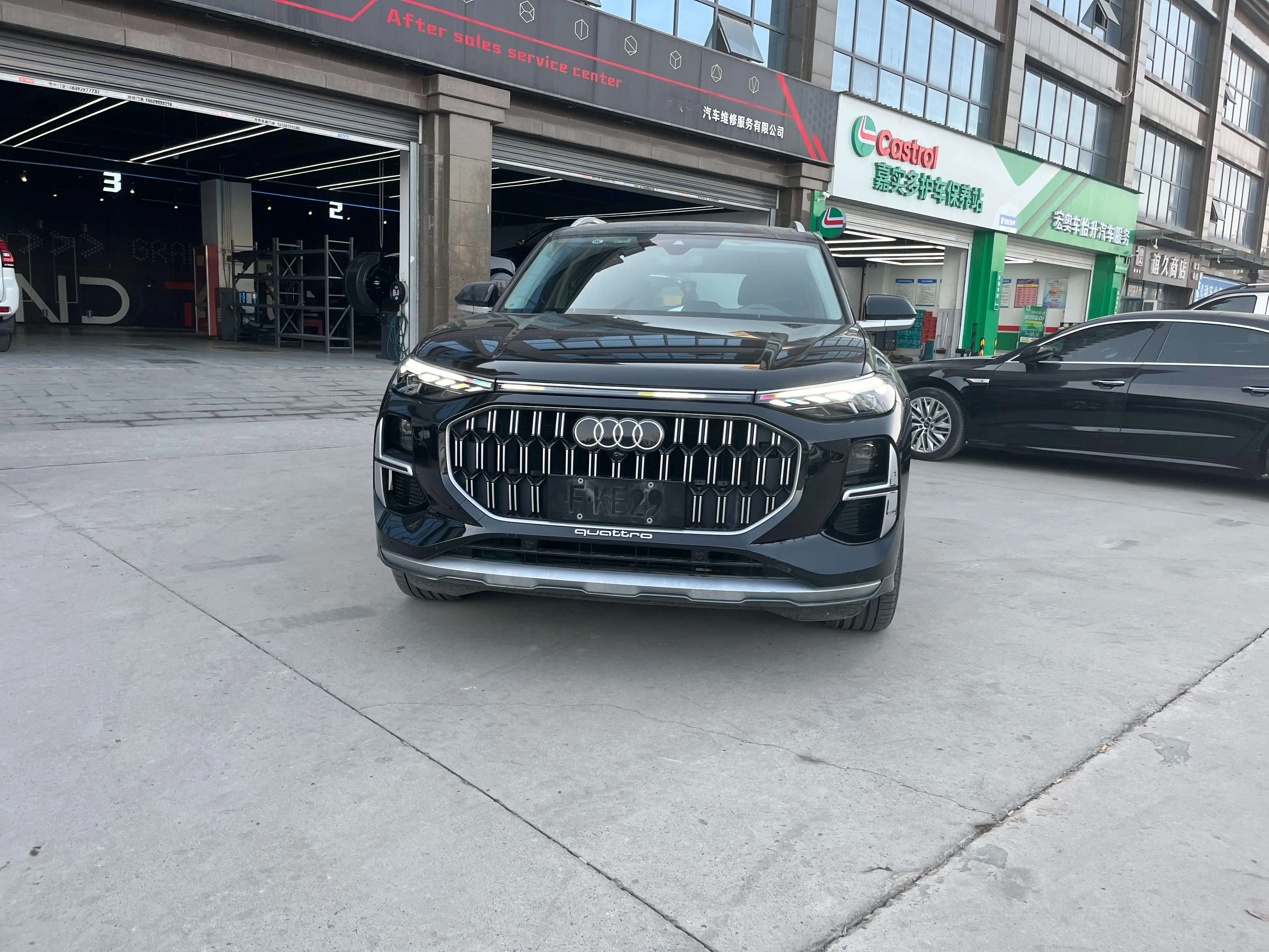 Audi Q6  из Китая