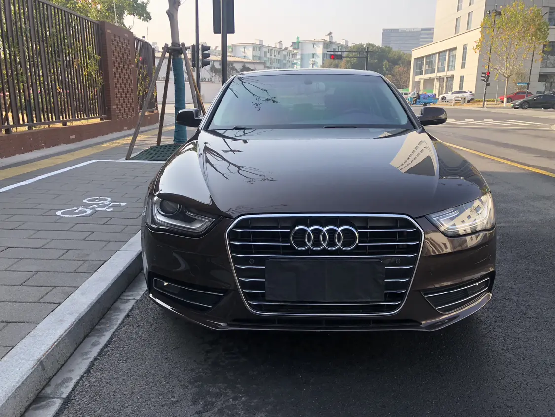 Audi A4L  из Китая