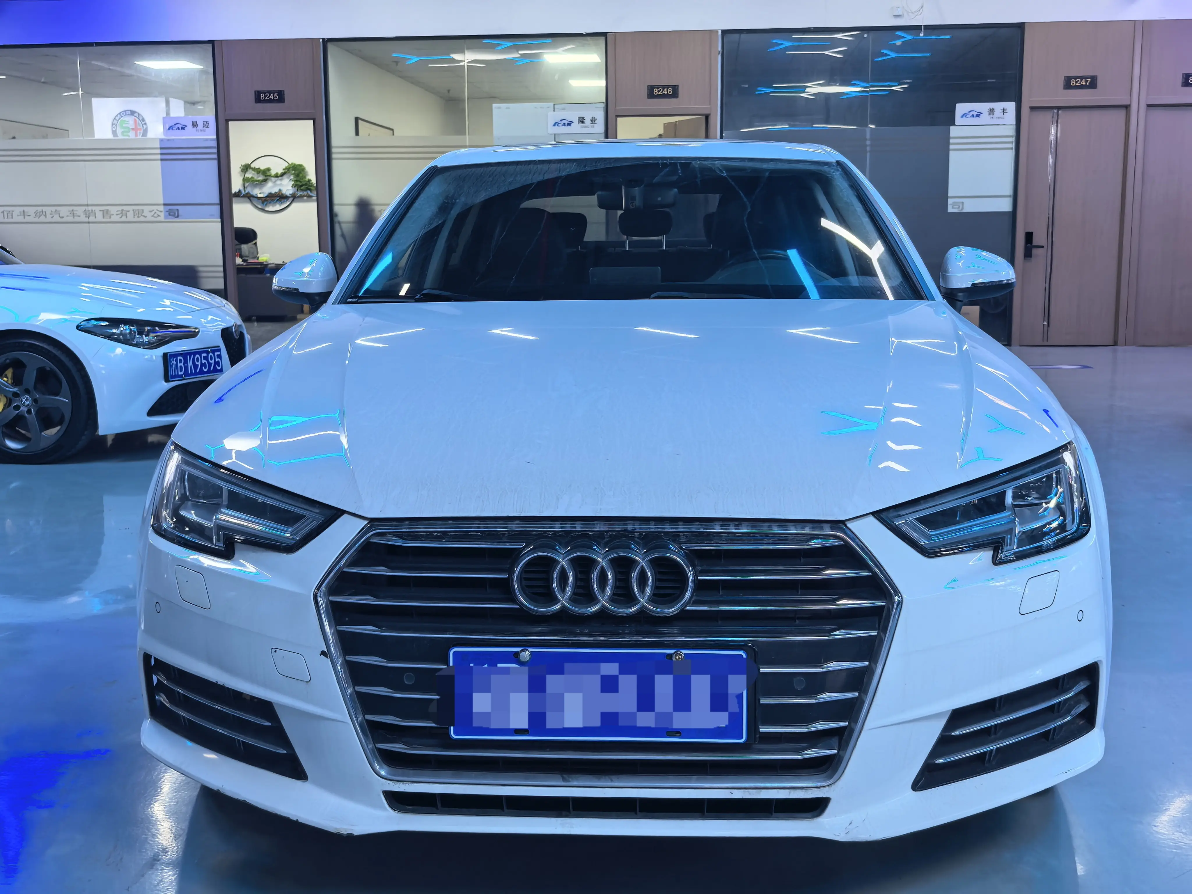 Audi A4L  из Китая