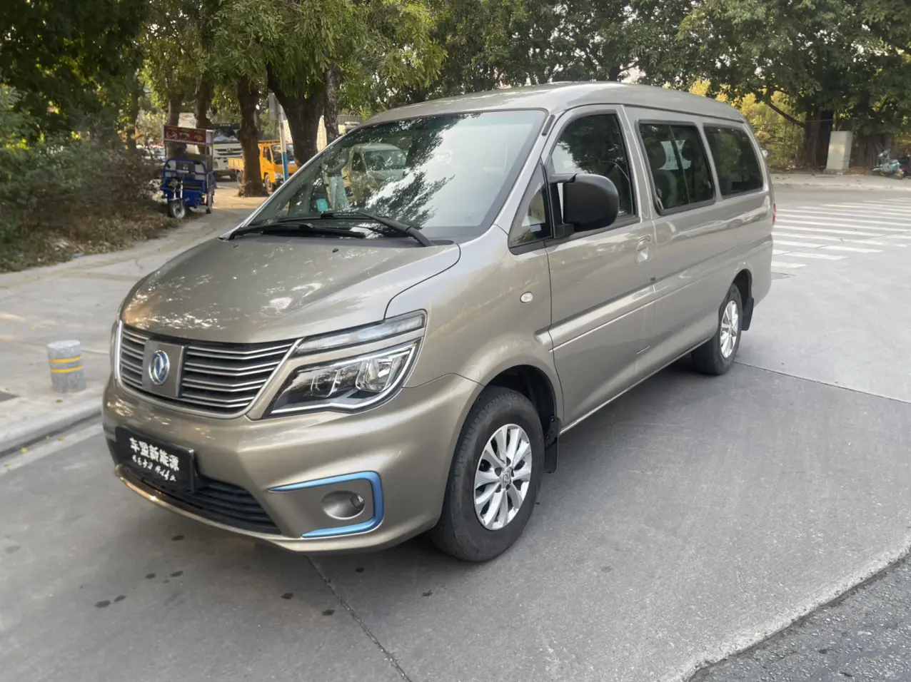 Forthing Lingzhi New Energy  из Китая