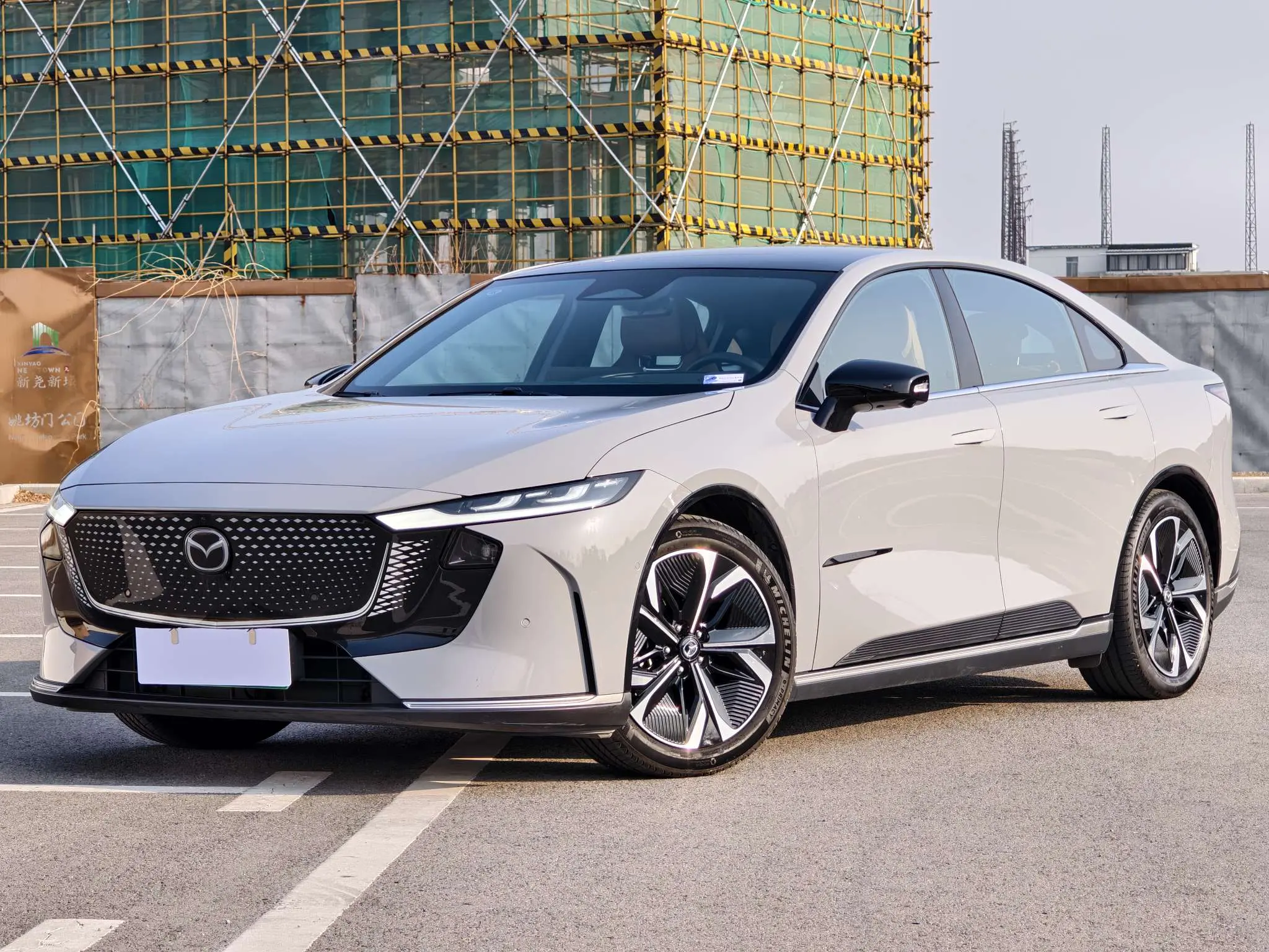 Mazda EZ-6  из Китая