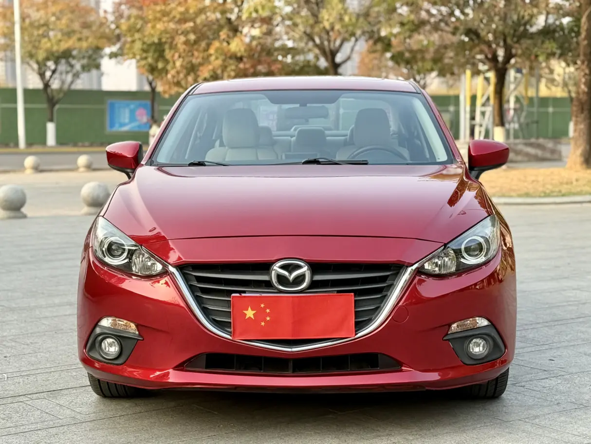 Mazda Axela (Mazda3)  из Китая