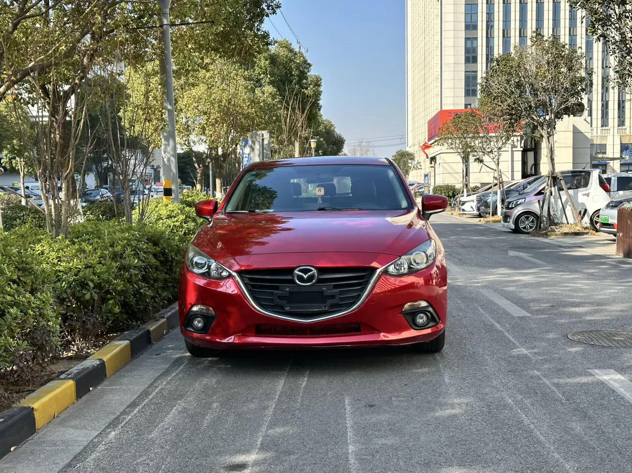 Mazda Axela (Mazda3)  из Китая
