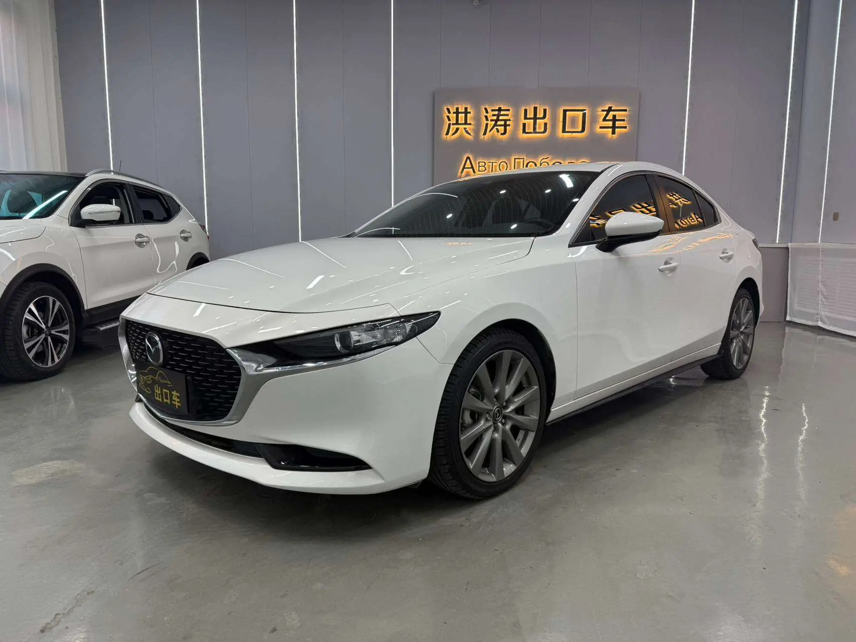 Mazda Axela (Mazda3)  из Китая