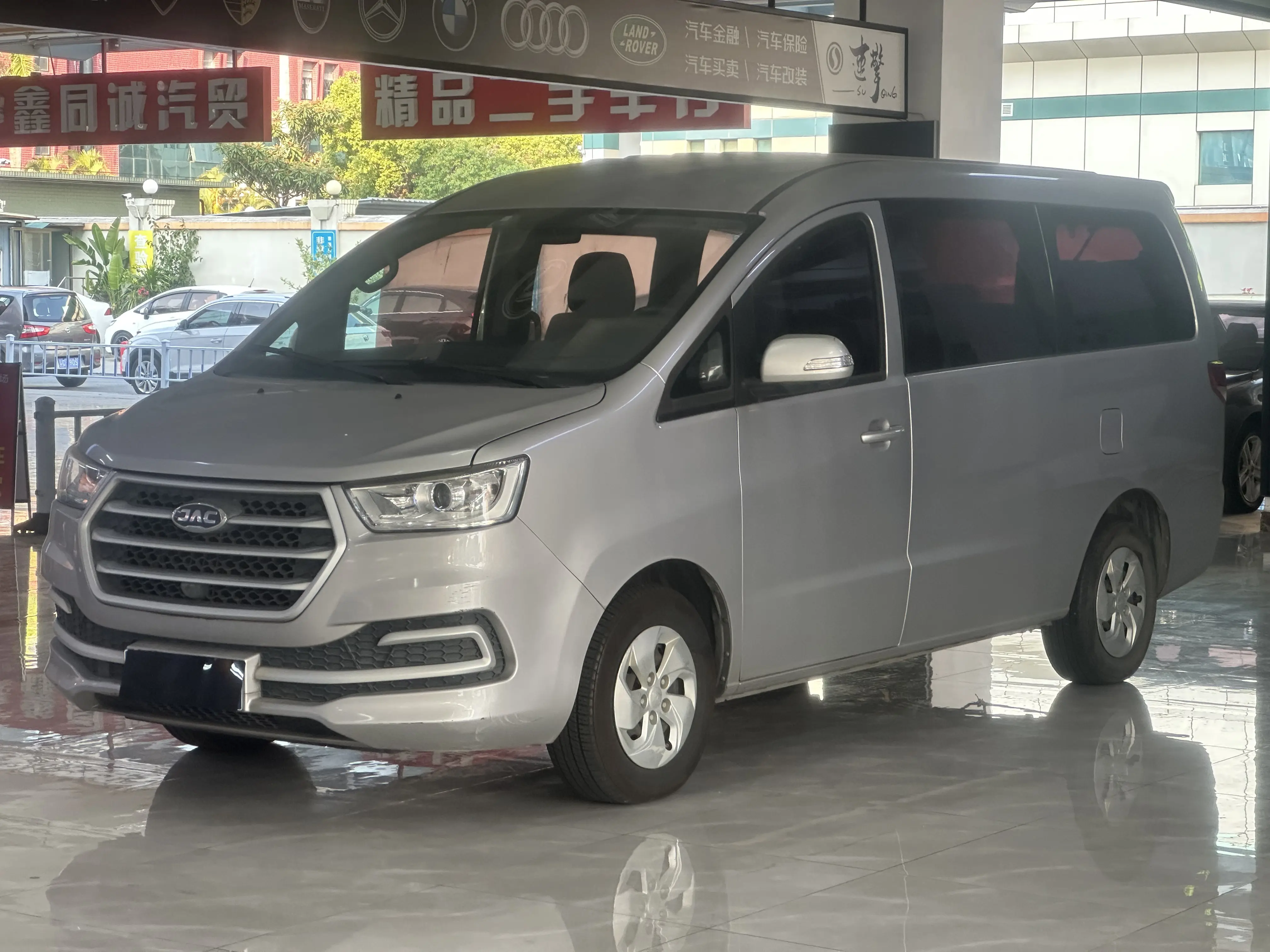 JAC Ruifeng M4  из Китая