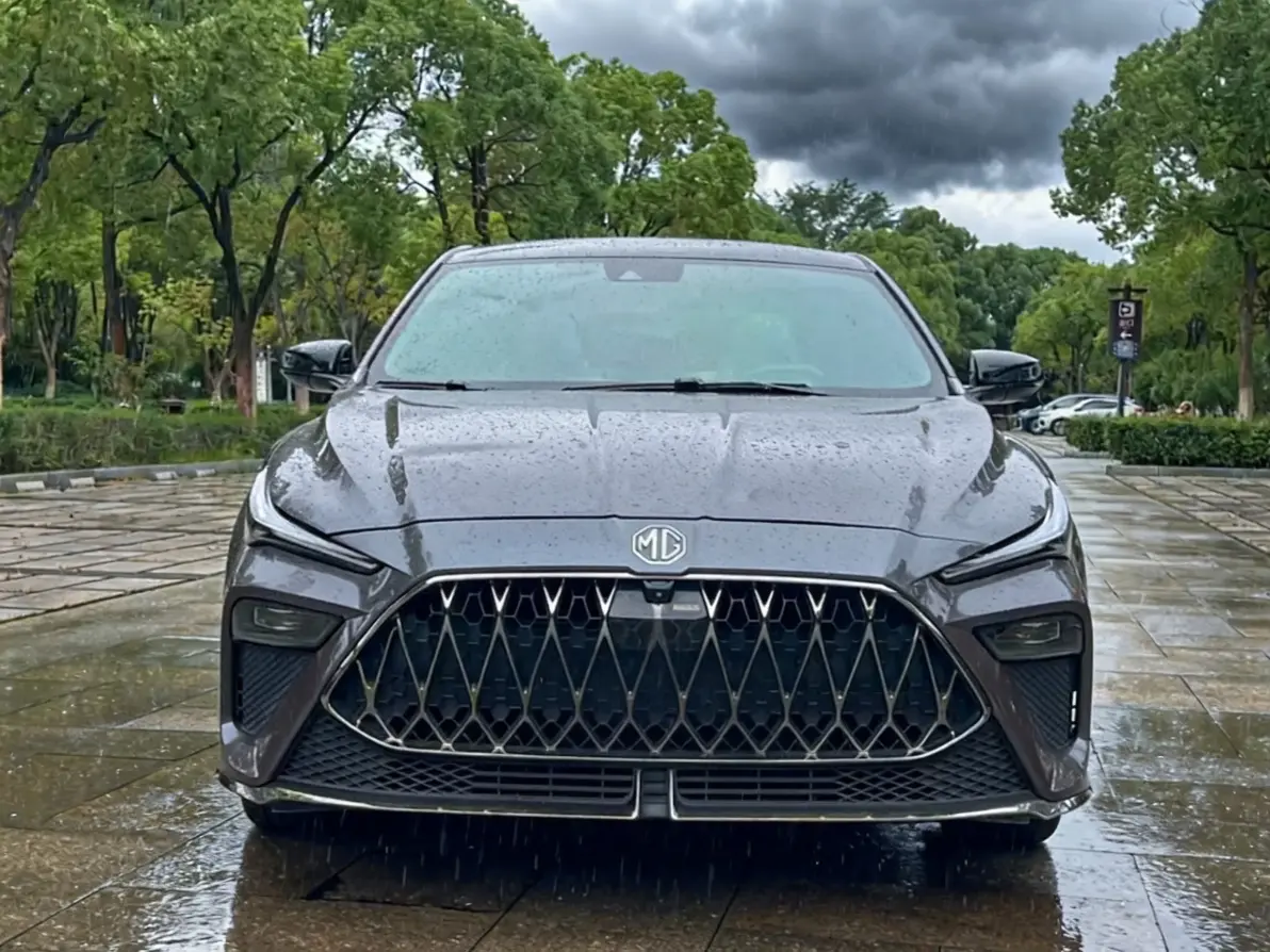 MG 5 Scorpio  из Китая