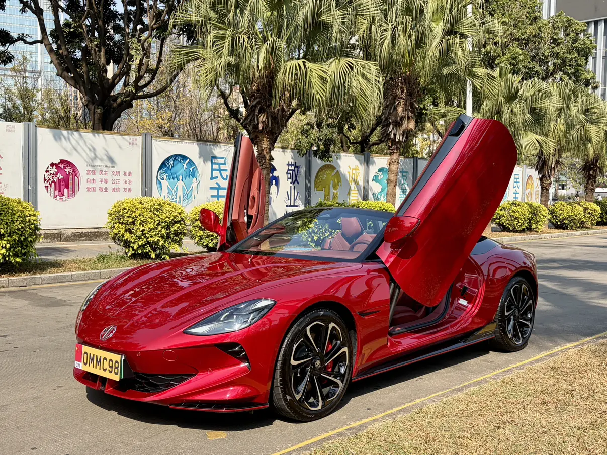 MG Cyberster  из Китая