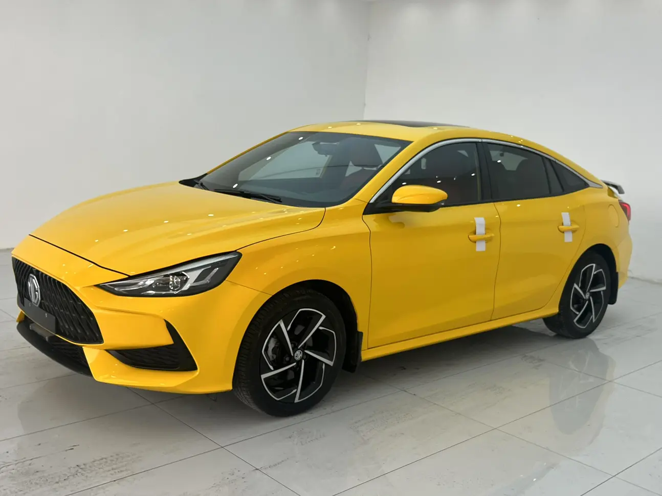 MG 5  из Китая