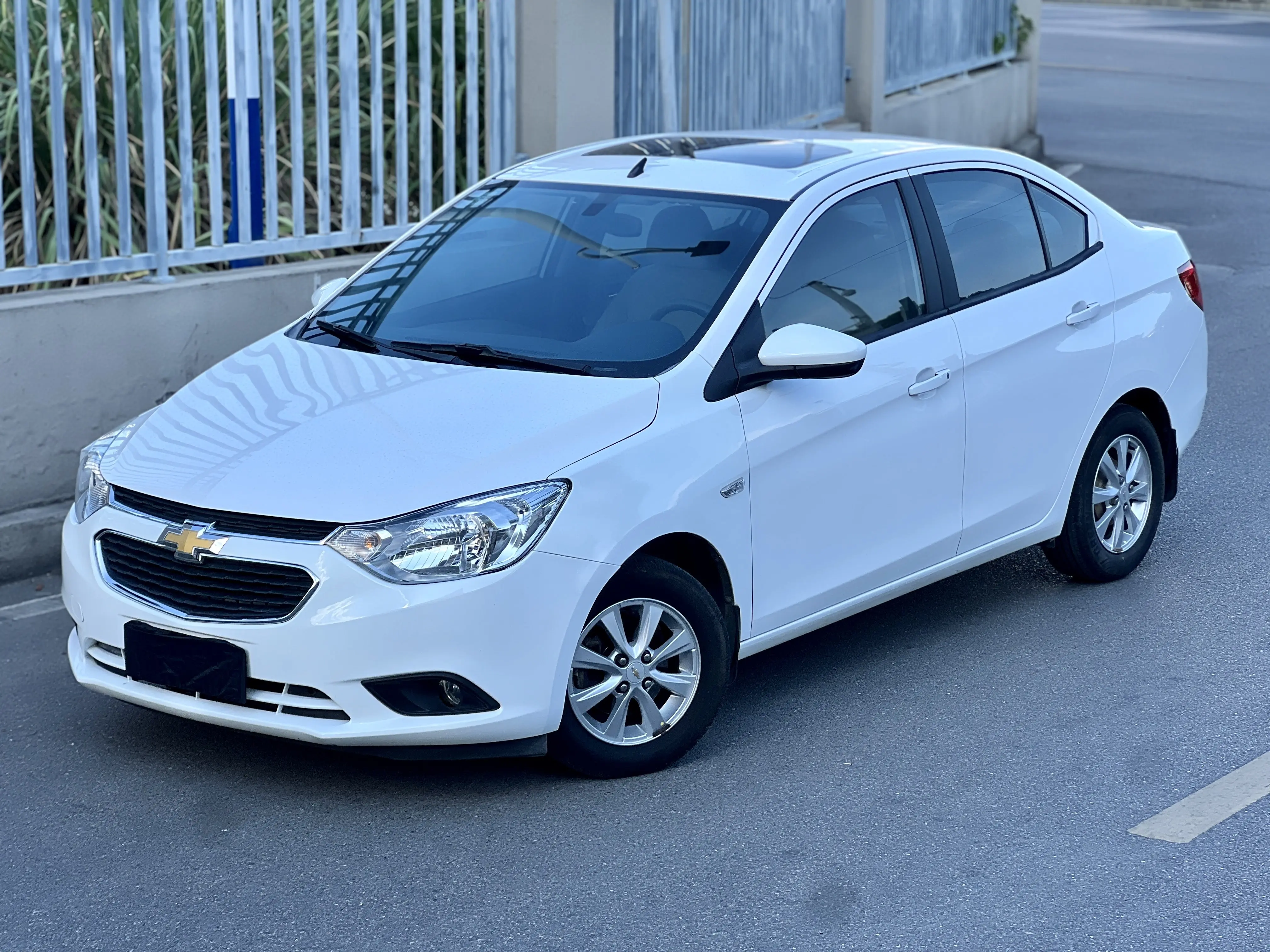 Chevrolet Sail  из Китая