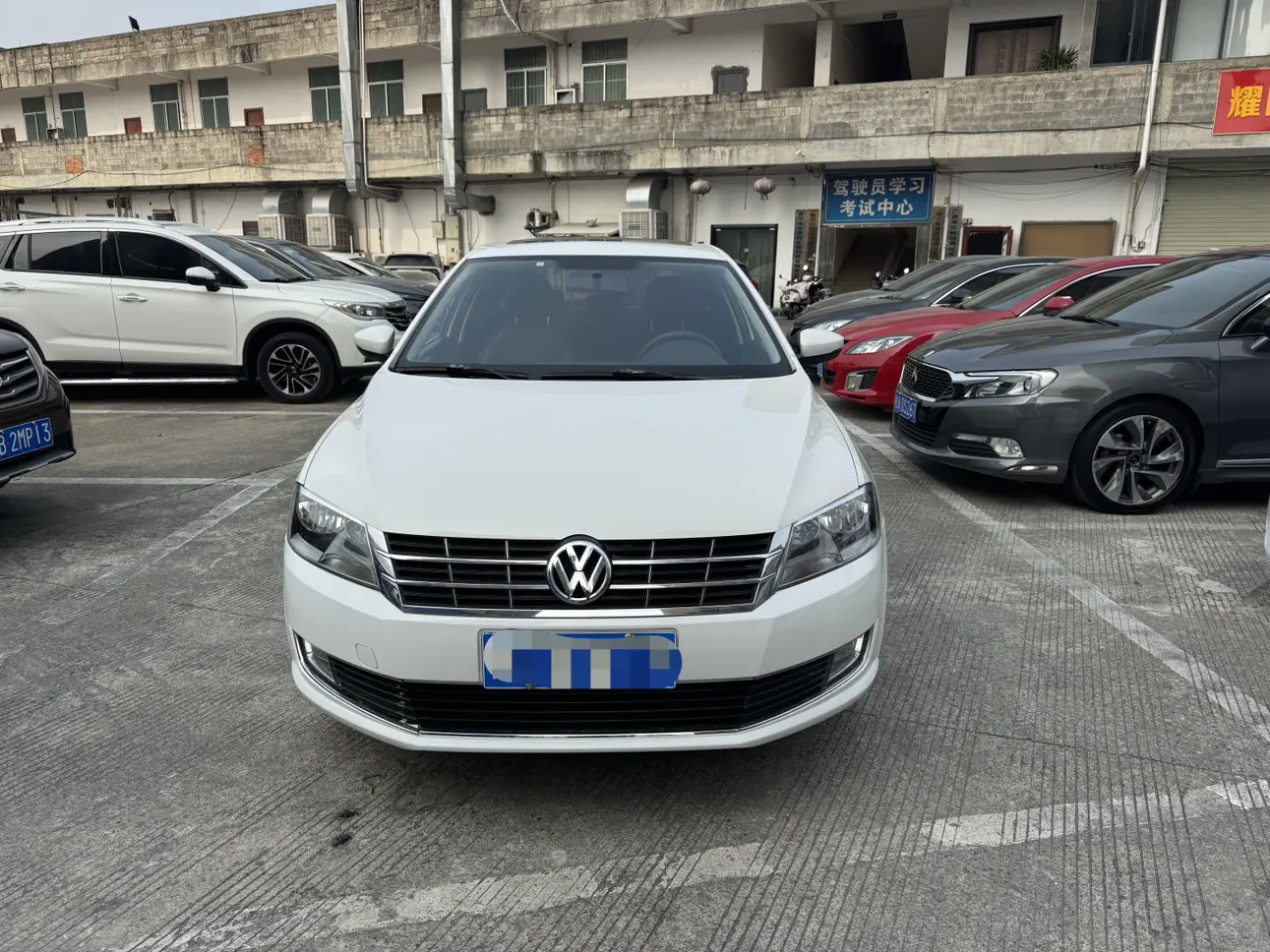 Volkswagen Langxing  из Китая