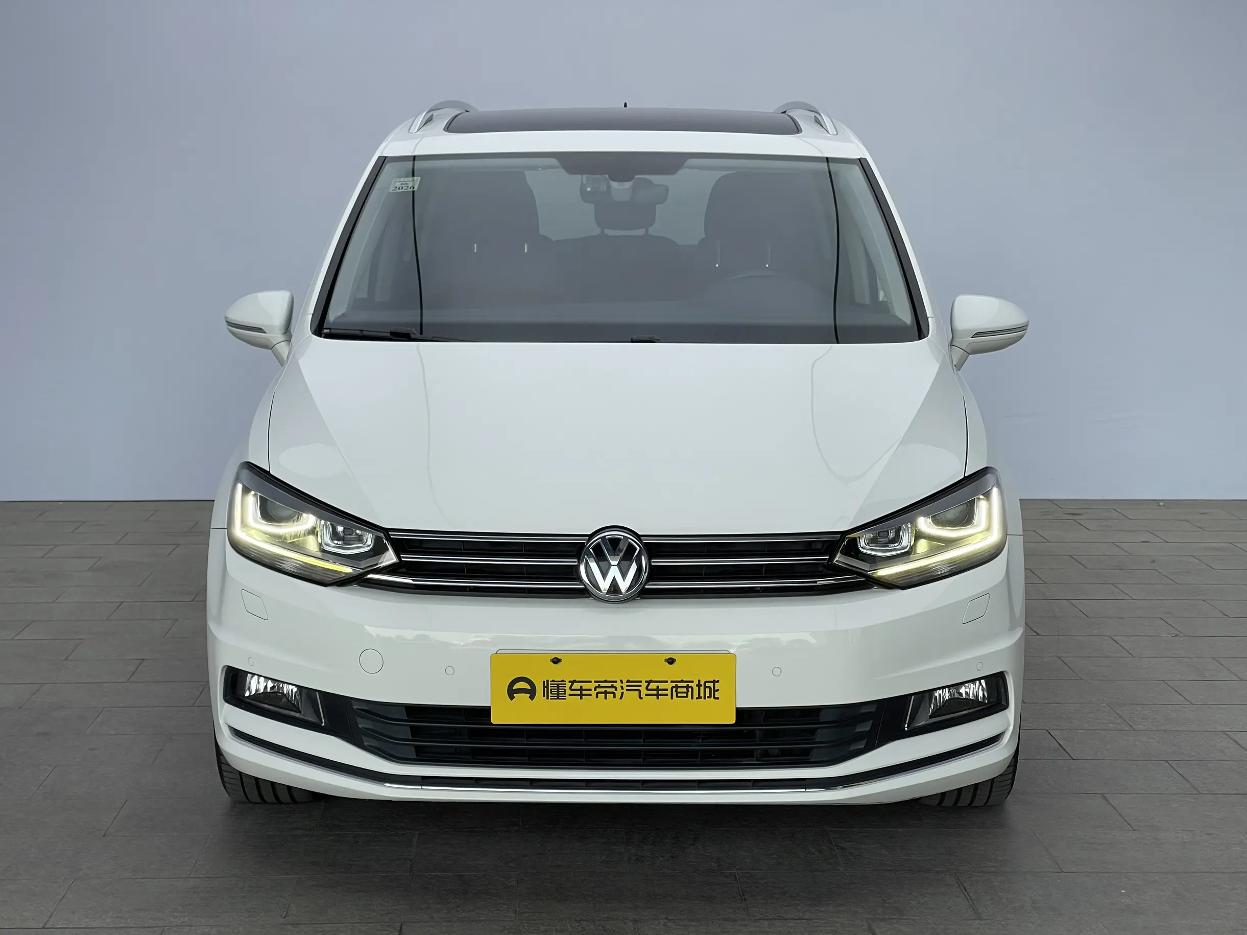 Volkswagen Touran L  из Китая