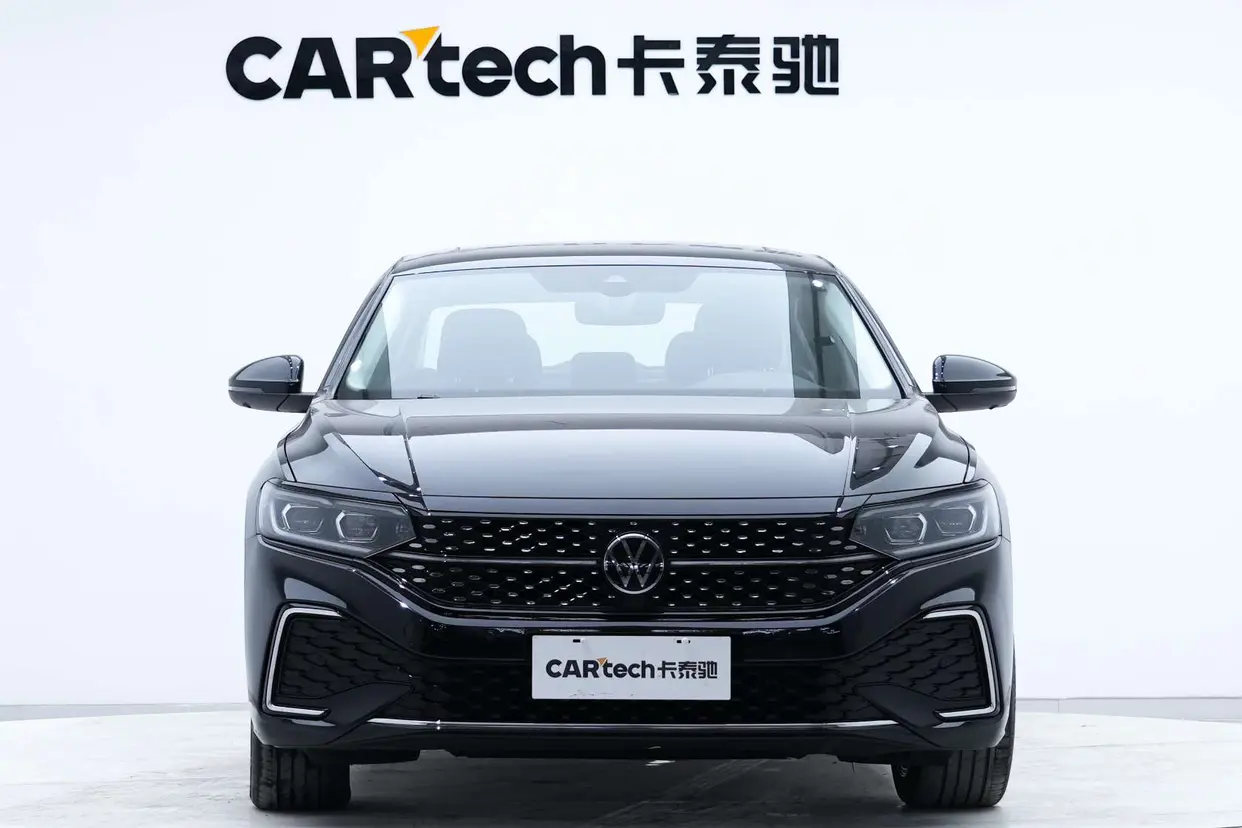 Volkswagen Passat  из Китая