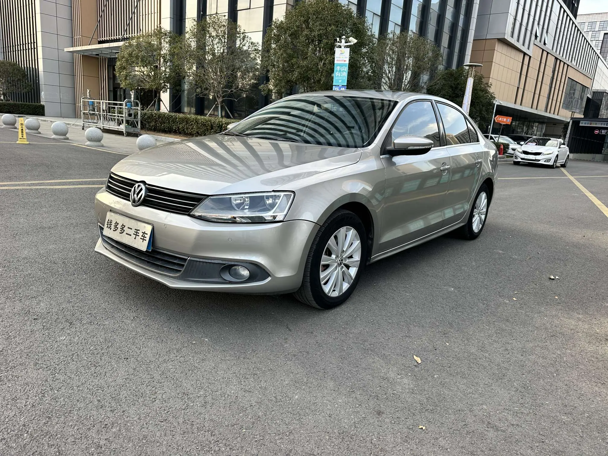 Volkswagen Sagitar  из Китая