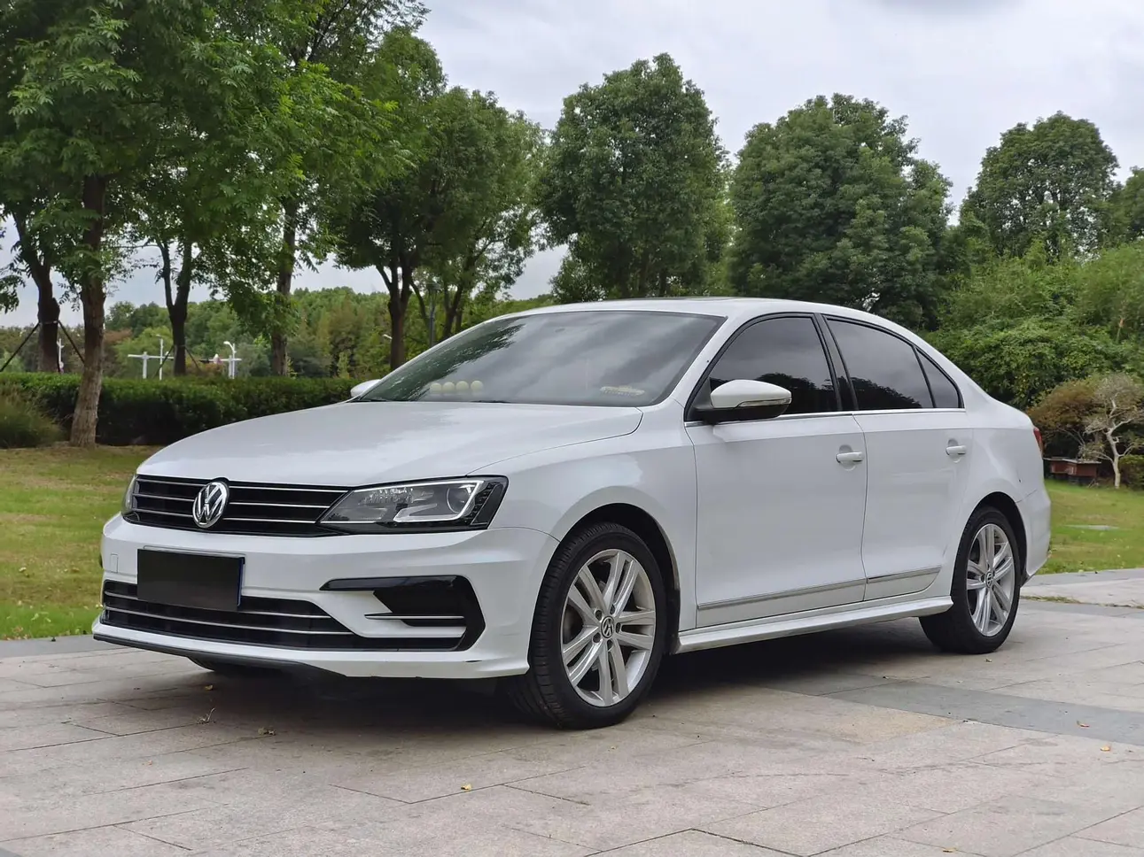 Volkswagen Sagitar  из Китая