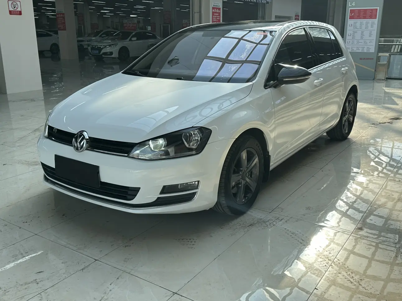 Volkswagen Golf  из Китая