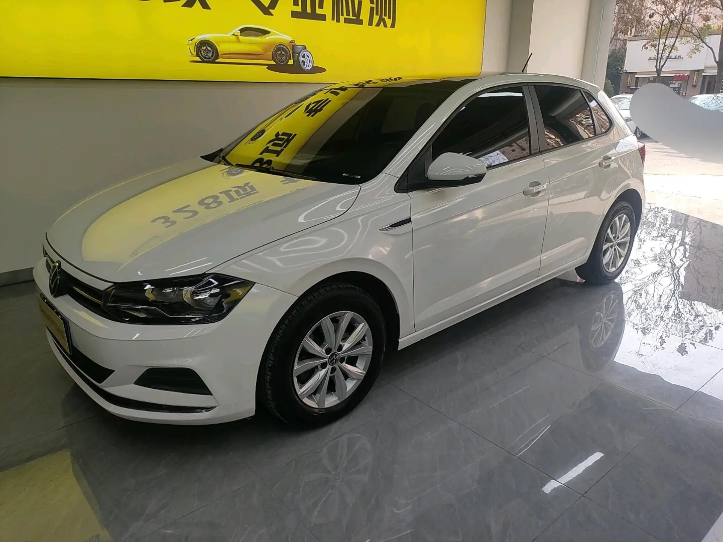 Volkswagen Polo  из Китая