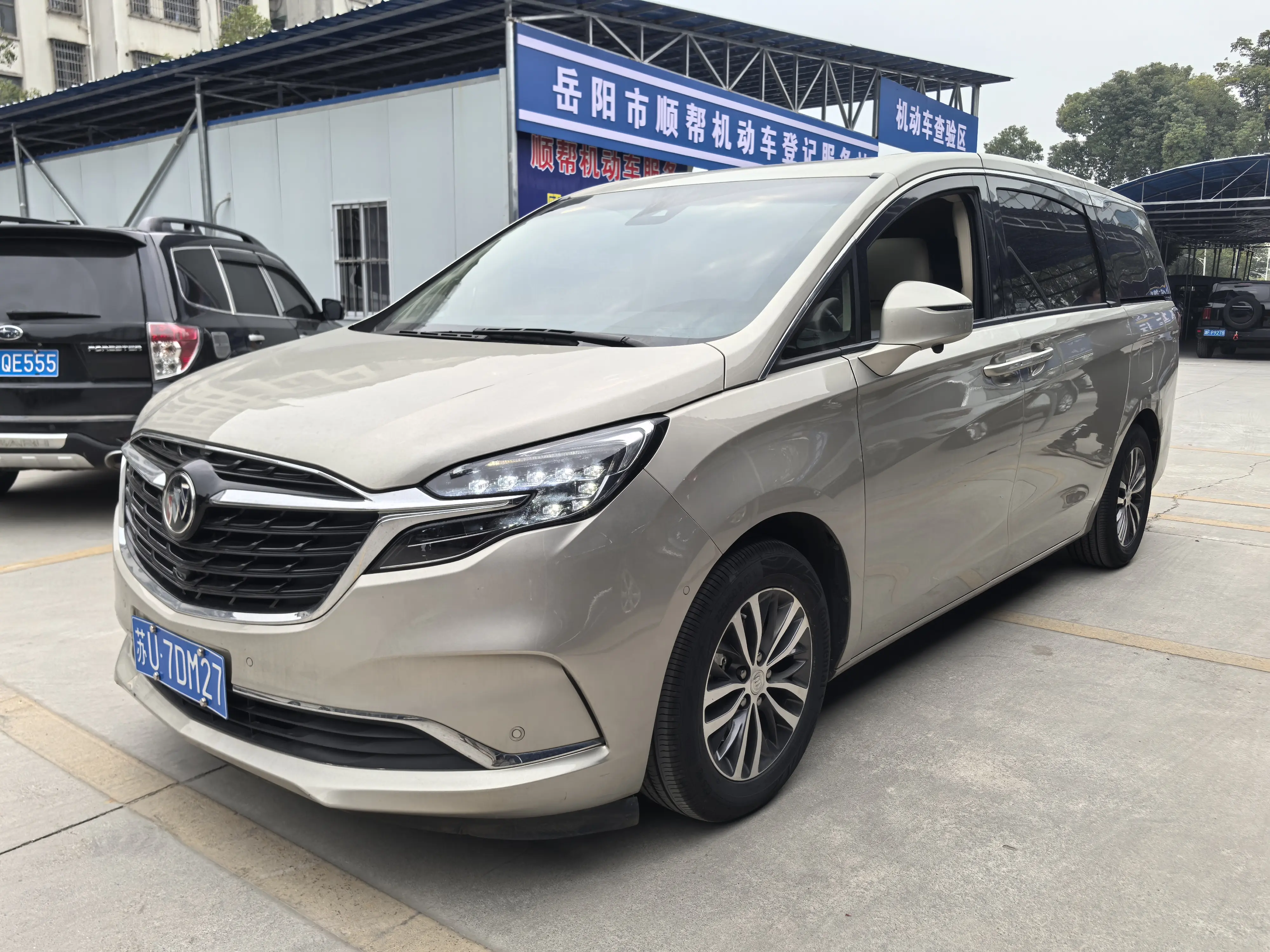 Buick GL8  из Китая