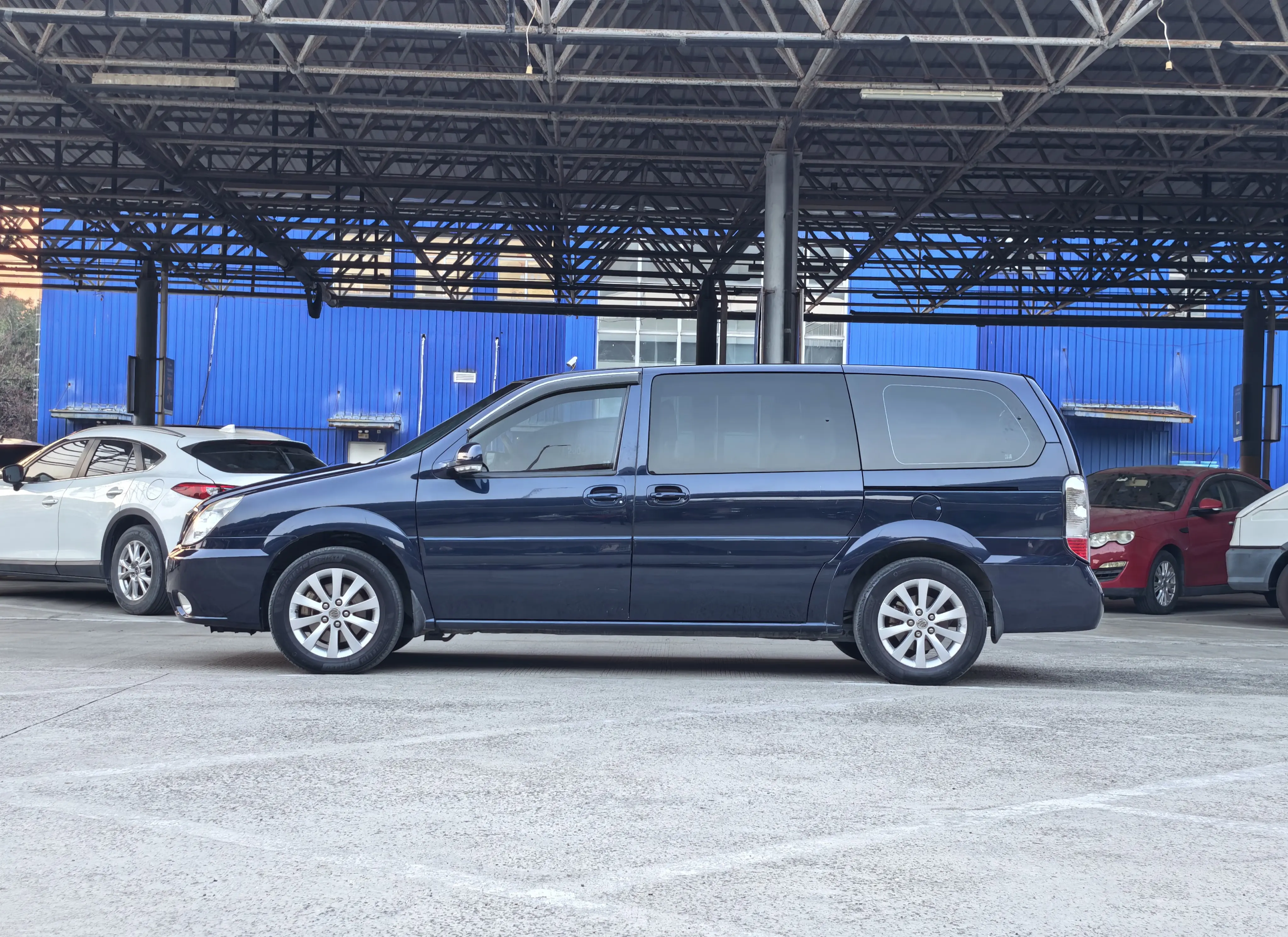 Buick GL8  из Китая