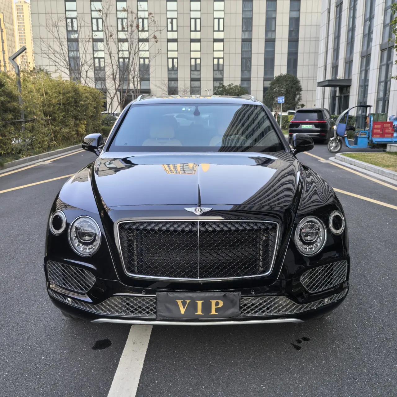 Bentley Bentayga  из Китая