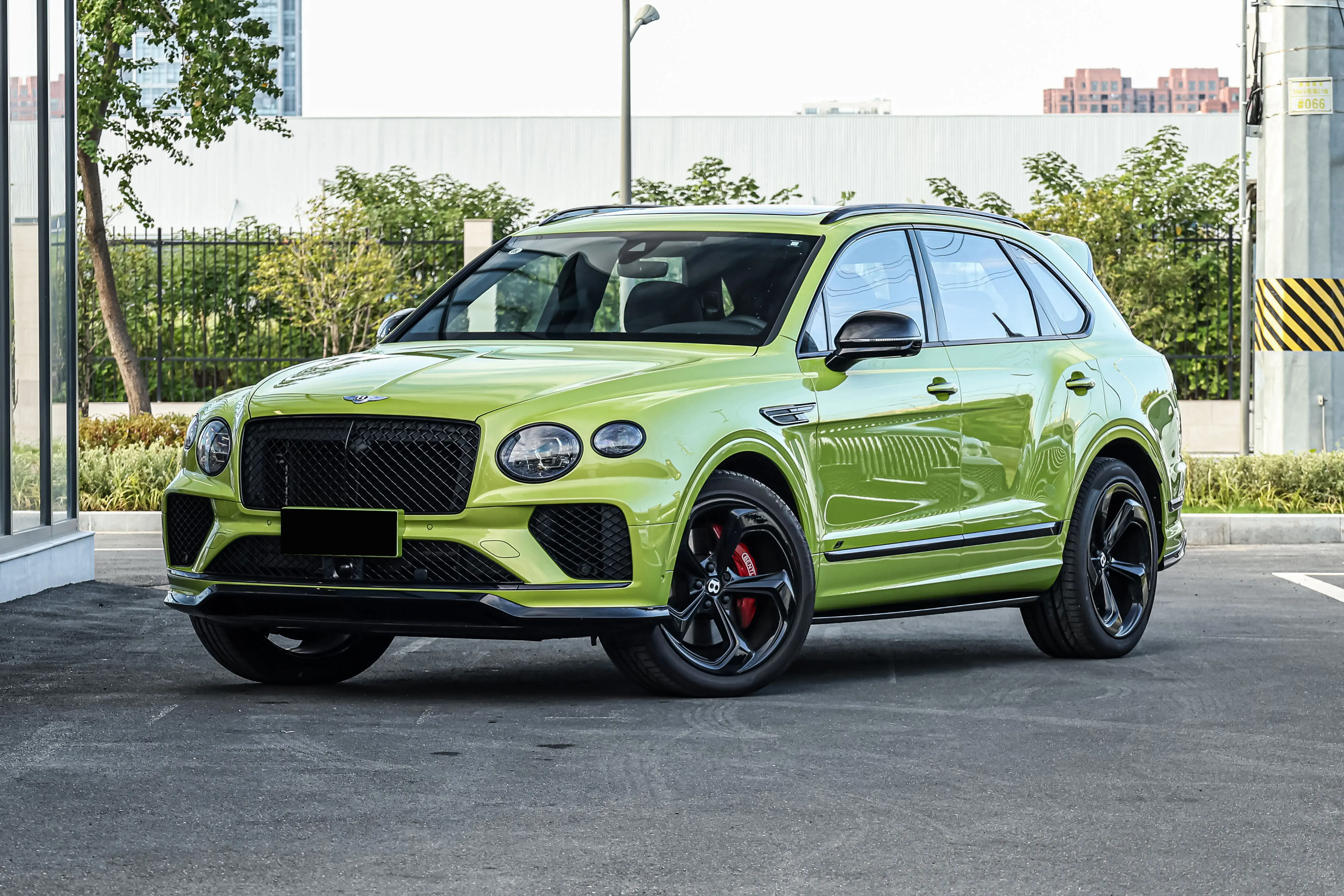 Bentley Bentayga  из Китая