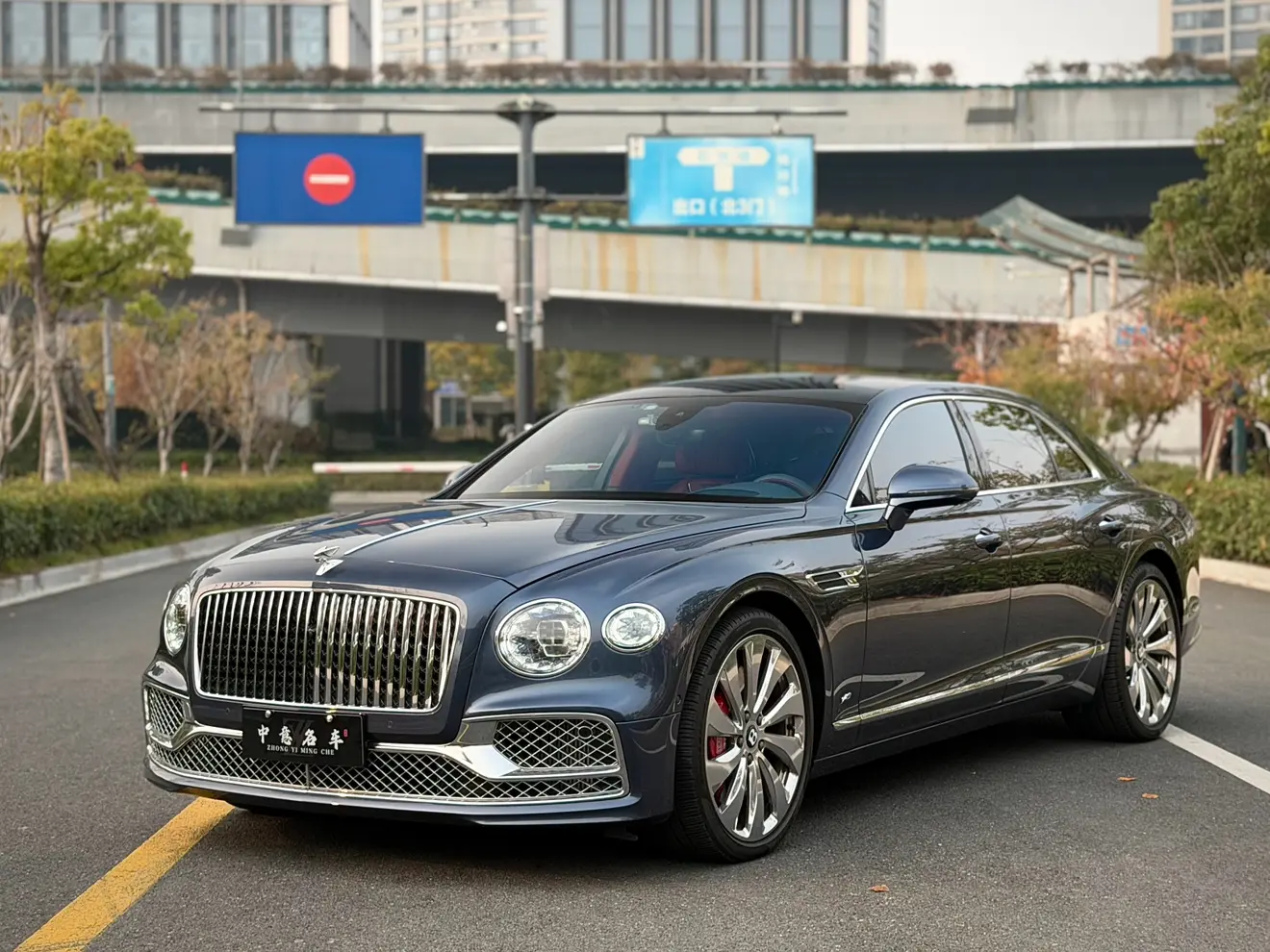 Bentley Galloping  из Китая