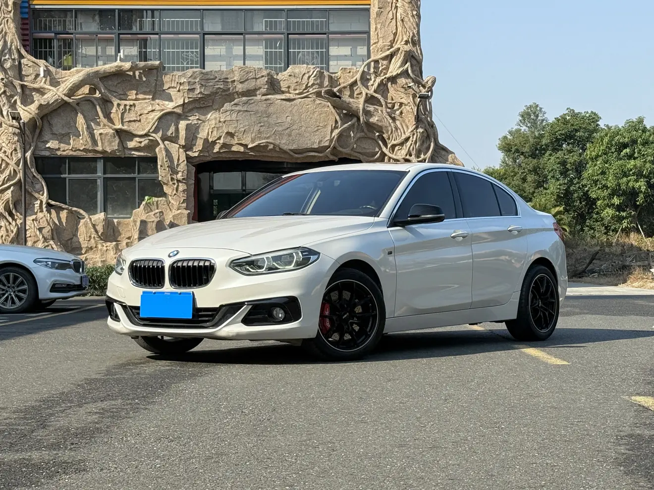 BMW 1 Series  из Китая