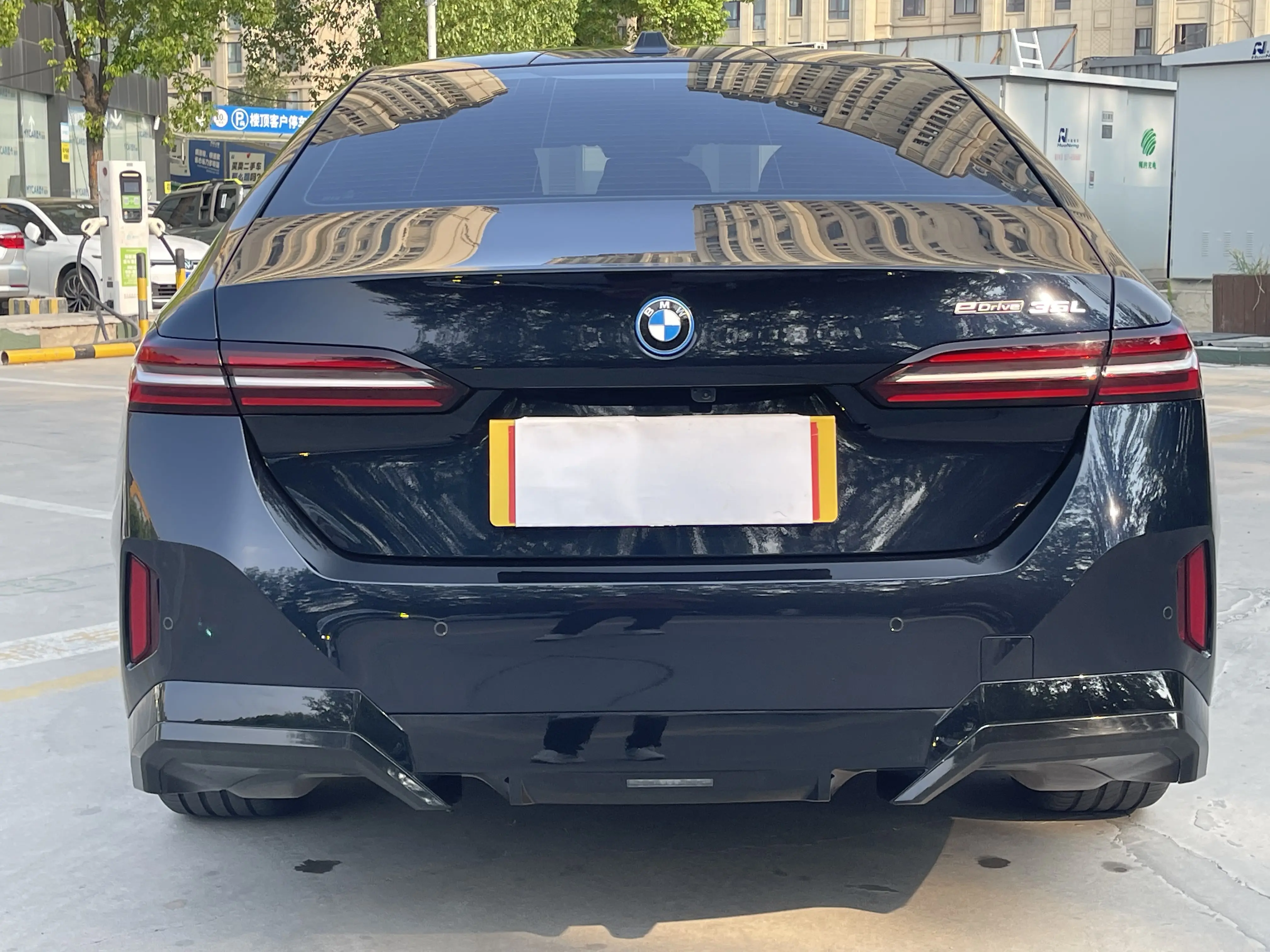 BMW i5  из Китая