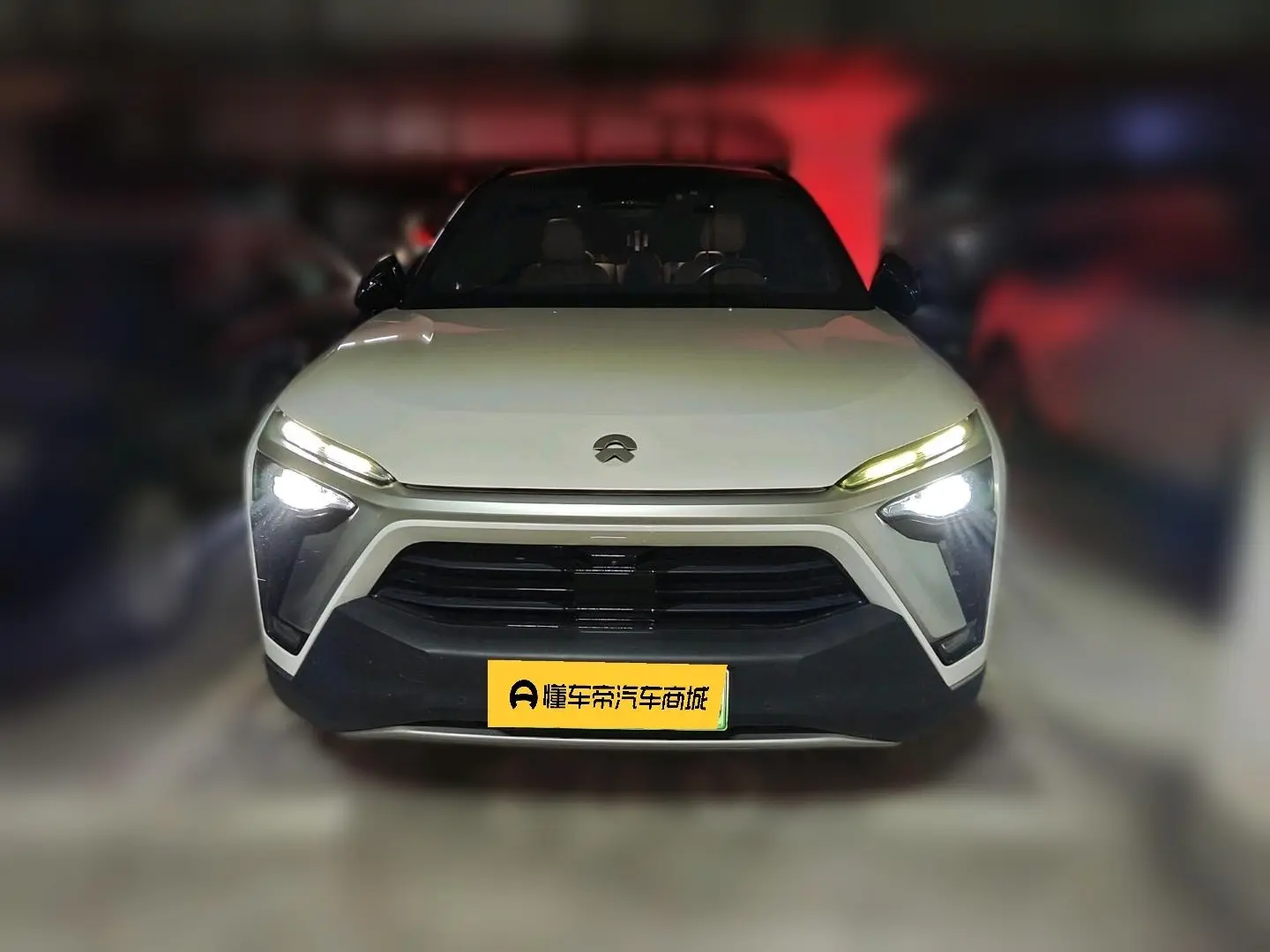 NIO ES8  из Китая