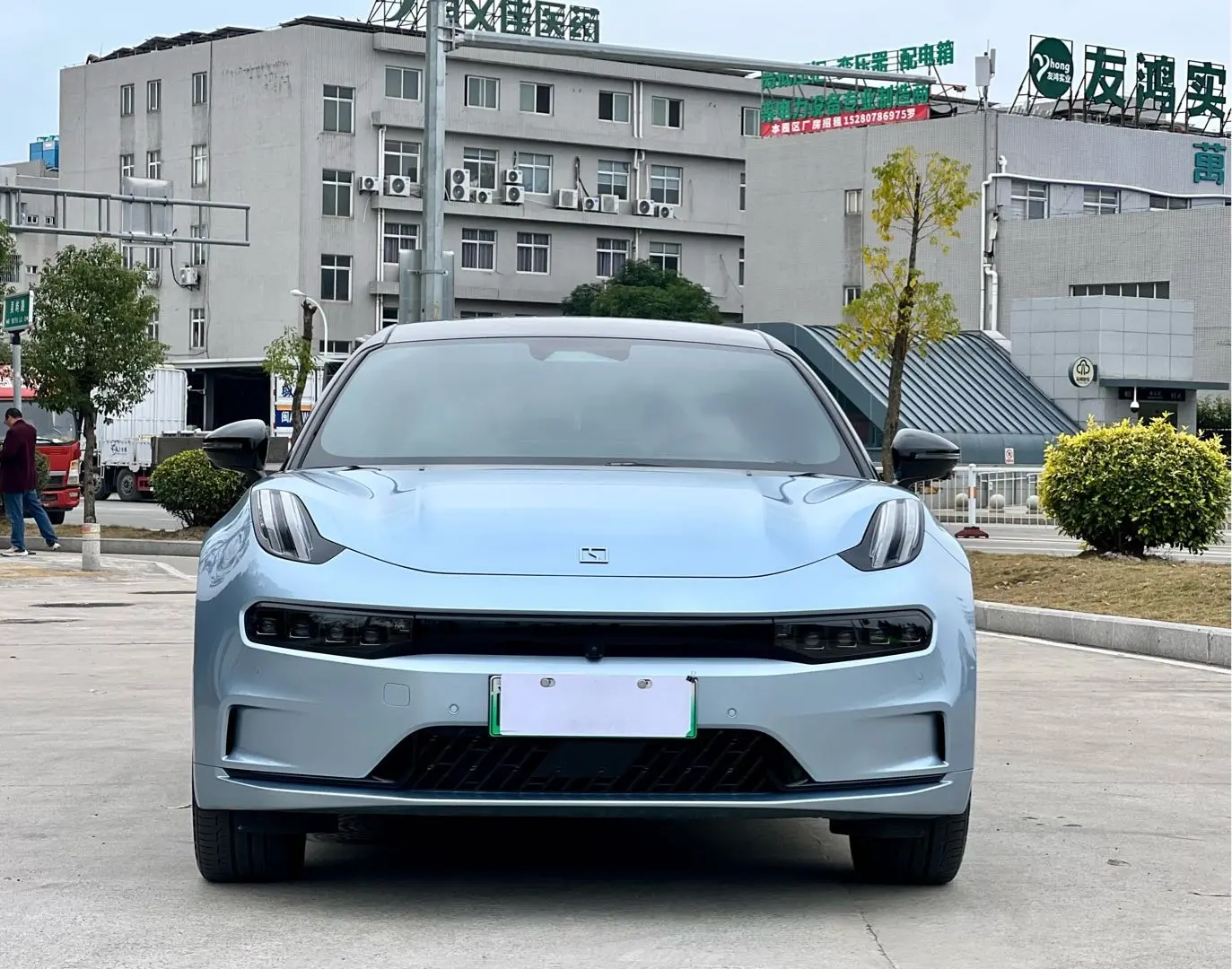 ZEEKR 001  из Китая