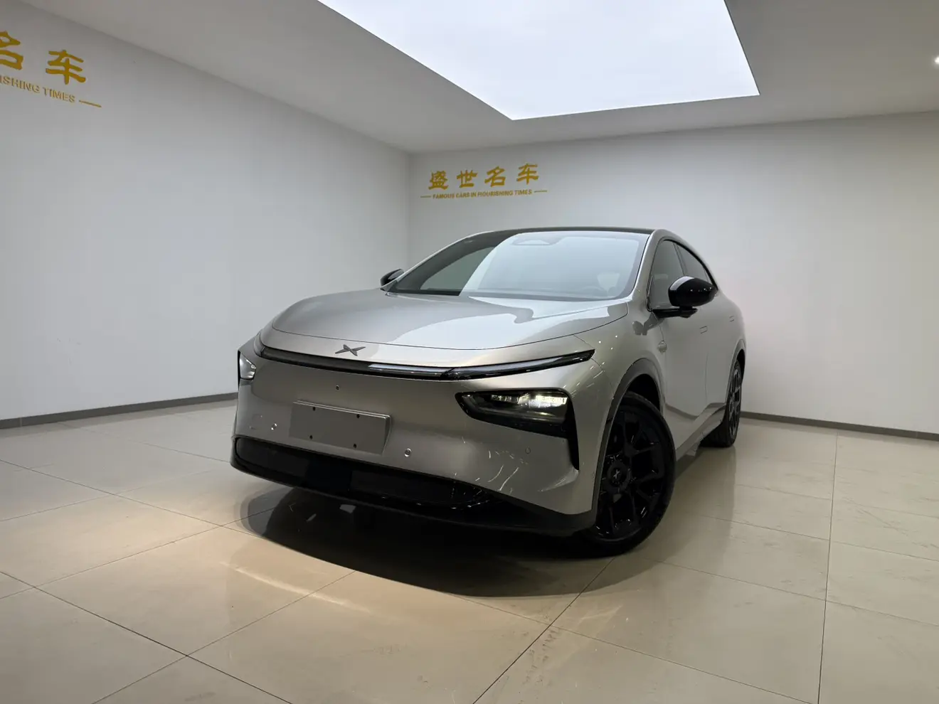 Xpeng G7  из Китая