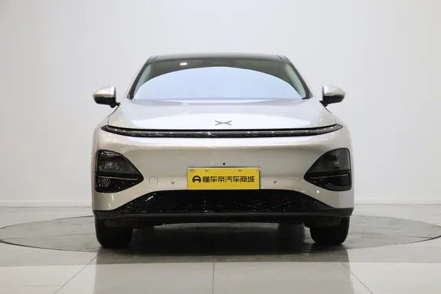 Xpeng G6  из Китая